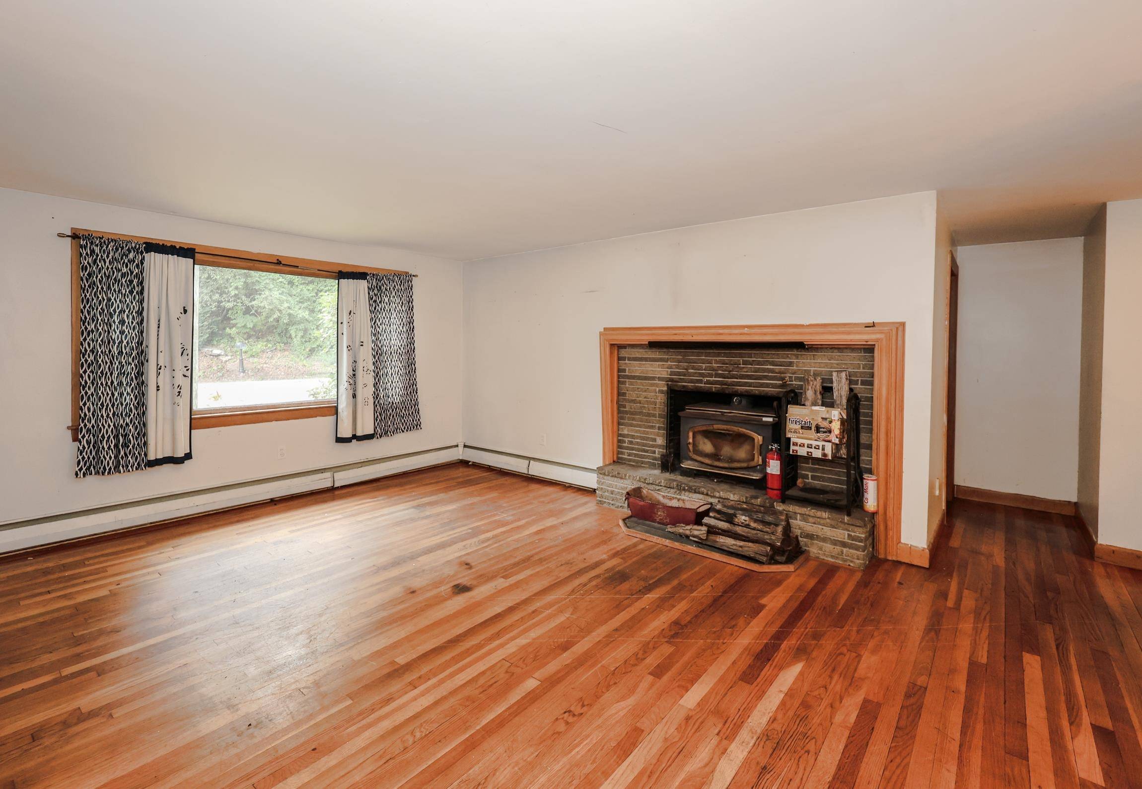 Manchester, NH 03104,755 Mammoth RD