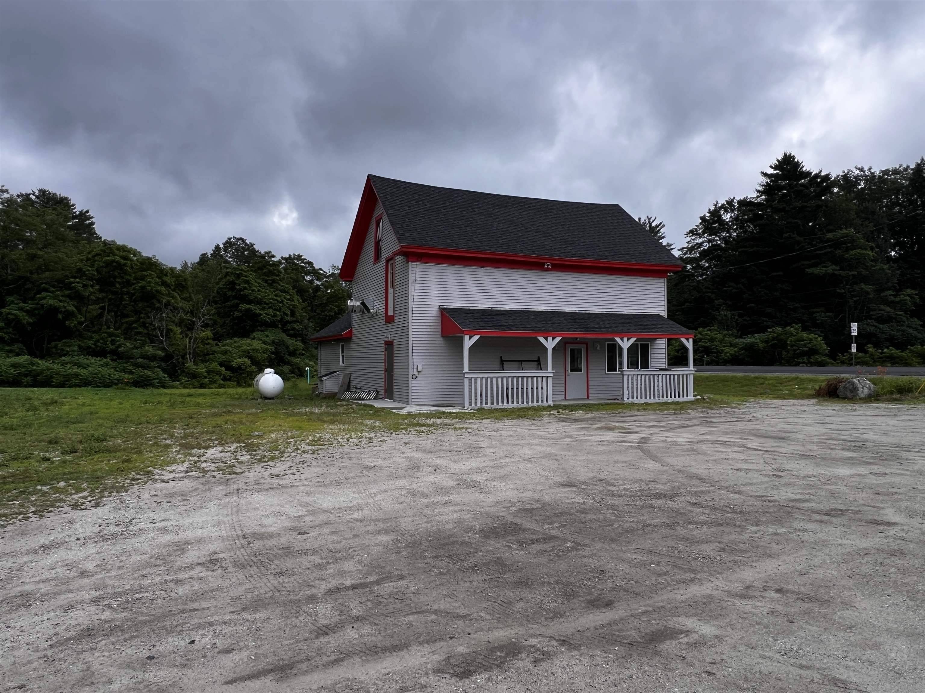 Rumney, NH 03266,2 School ST