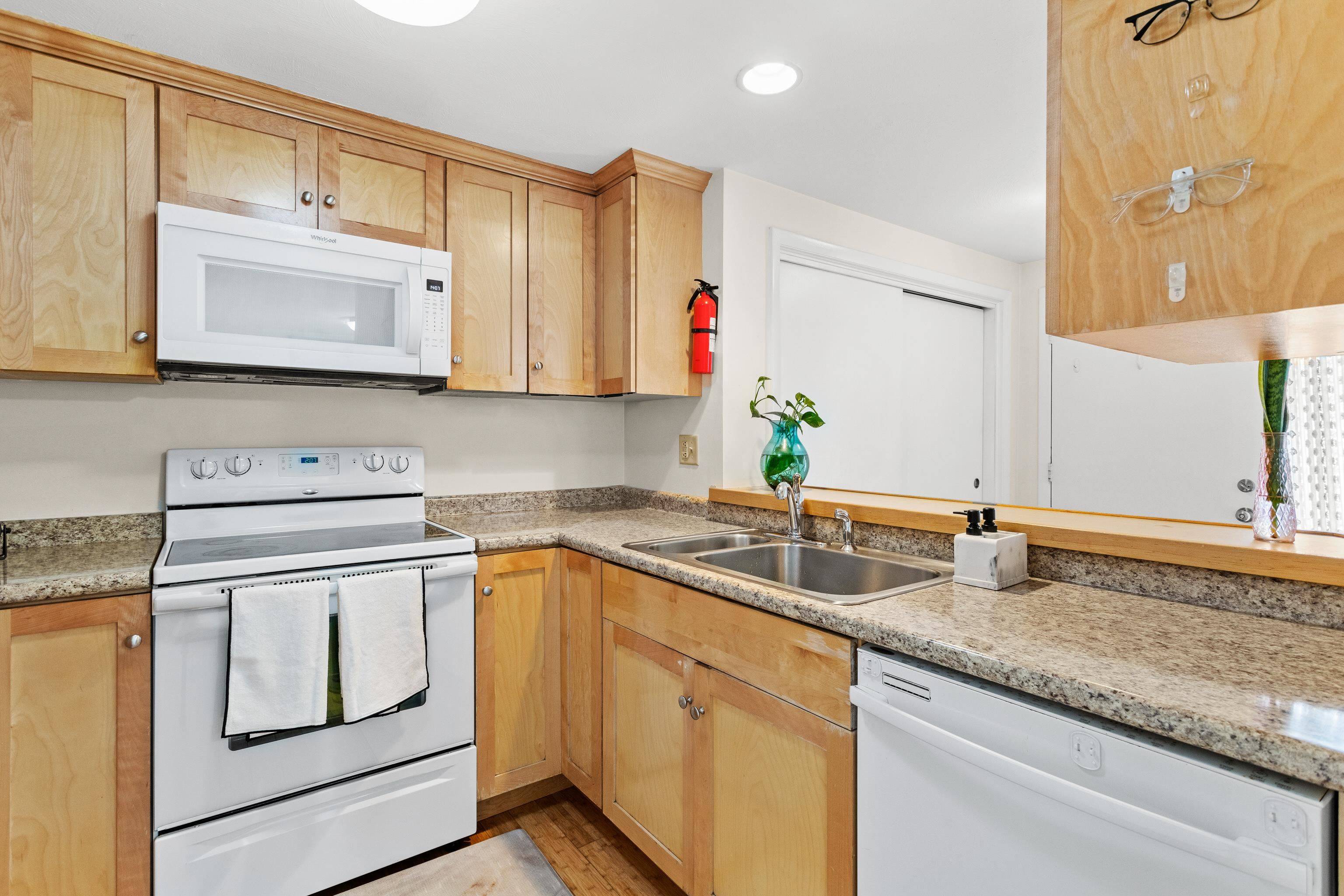 Bedford, NH 03110,10 Rockingham CT