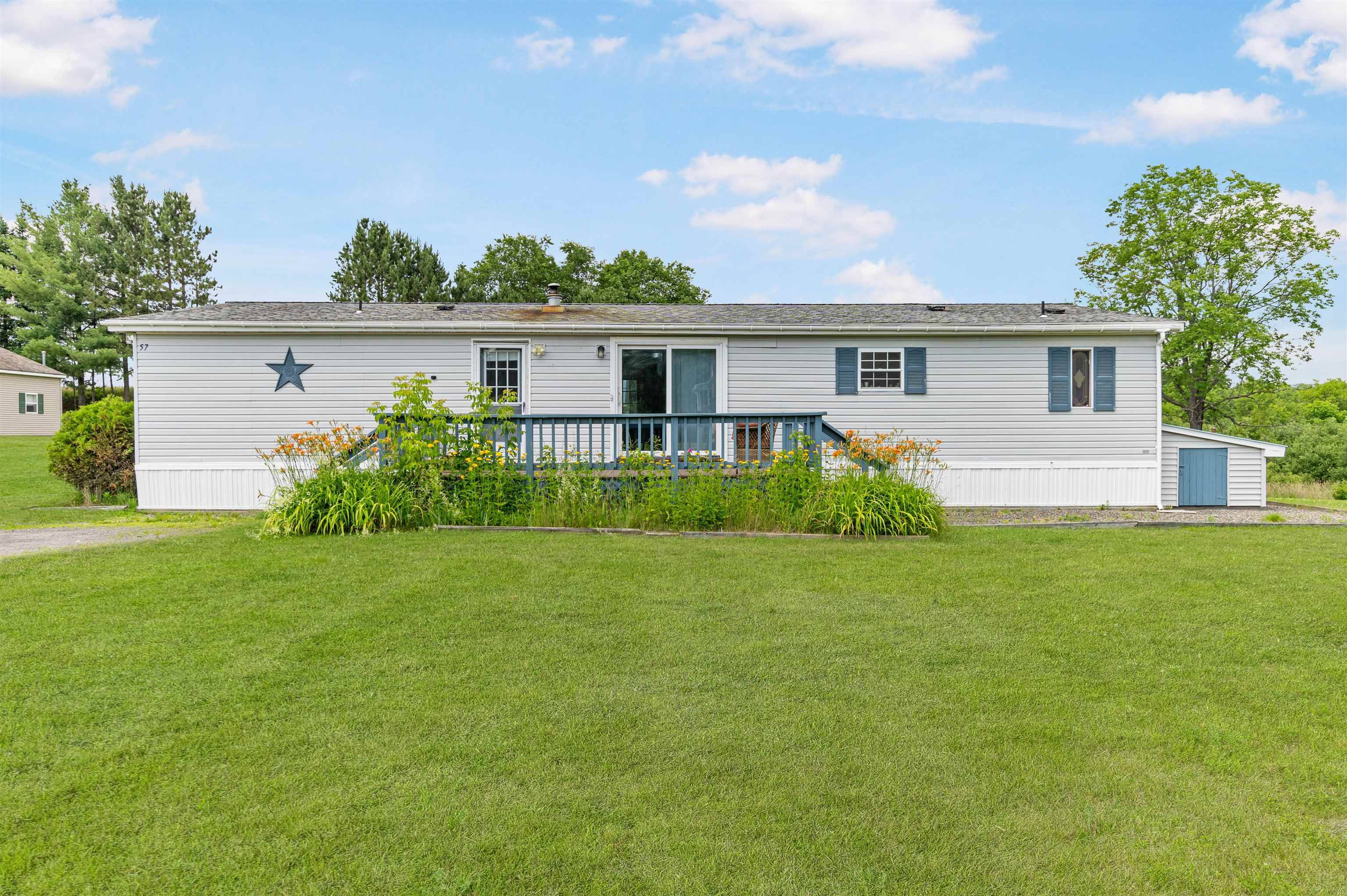 Colebrook, NH 03576,57 Couture ST