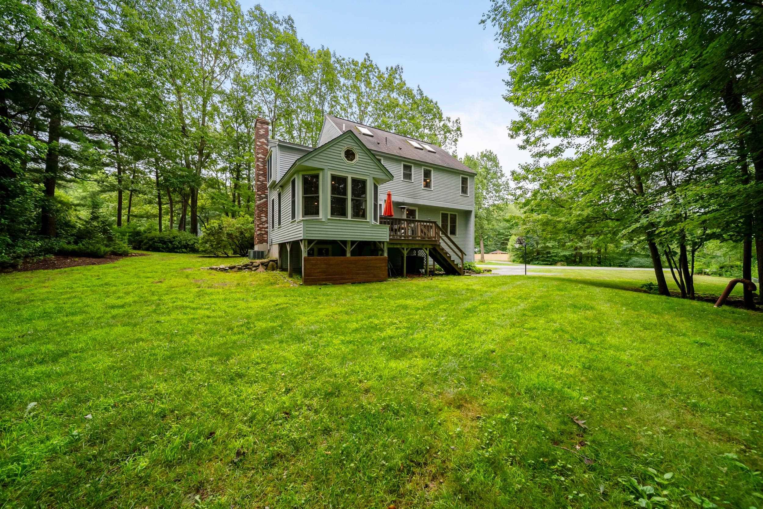 Derry, NH 03038,12 Belle Brook LN