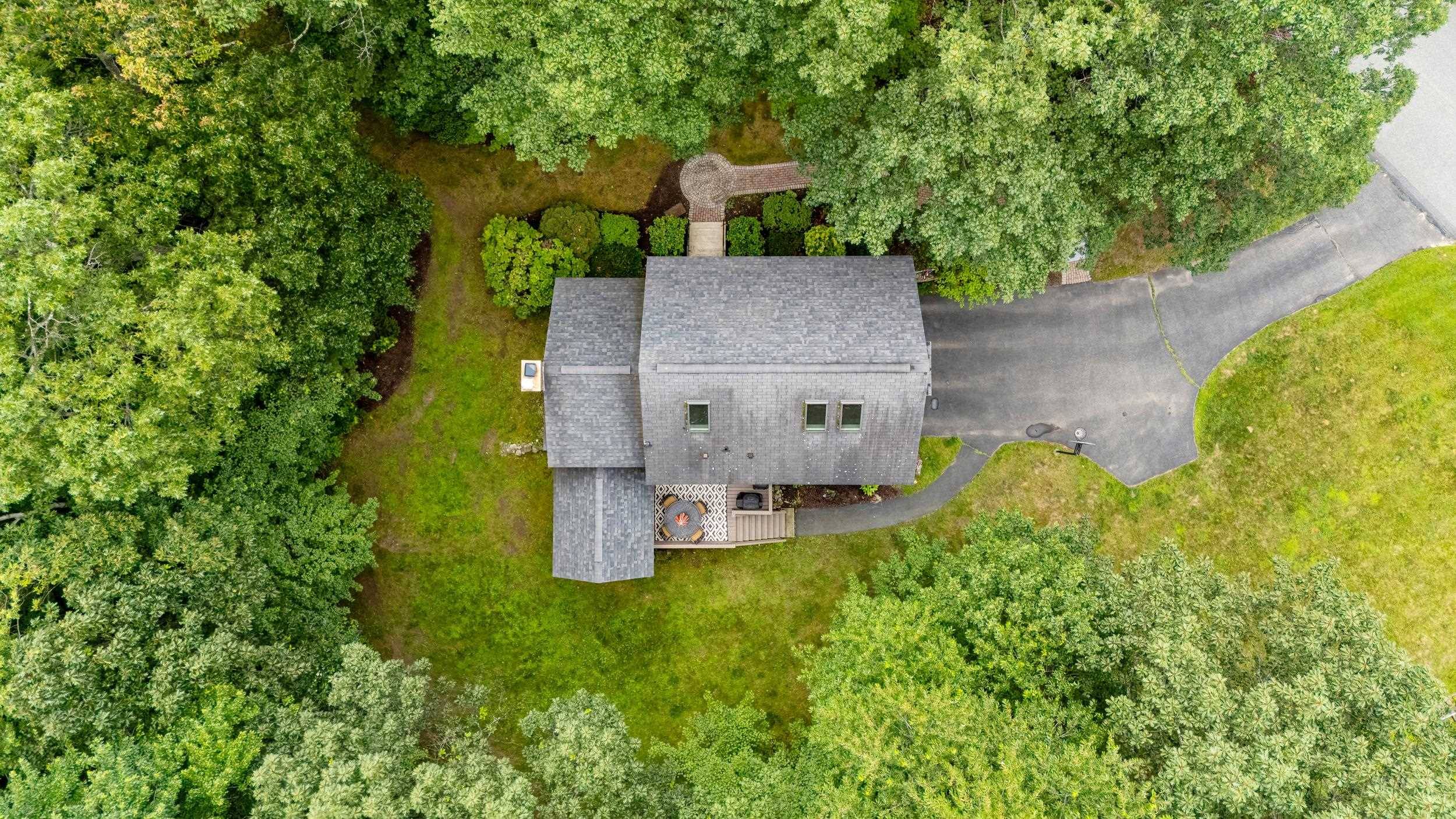 Derry, NH 03038,12 Belle Brook LN