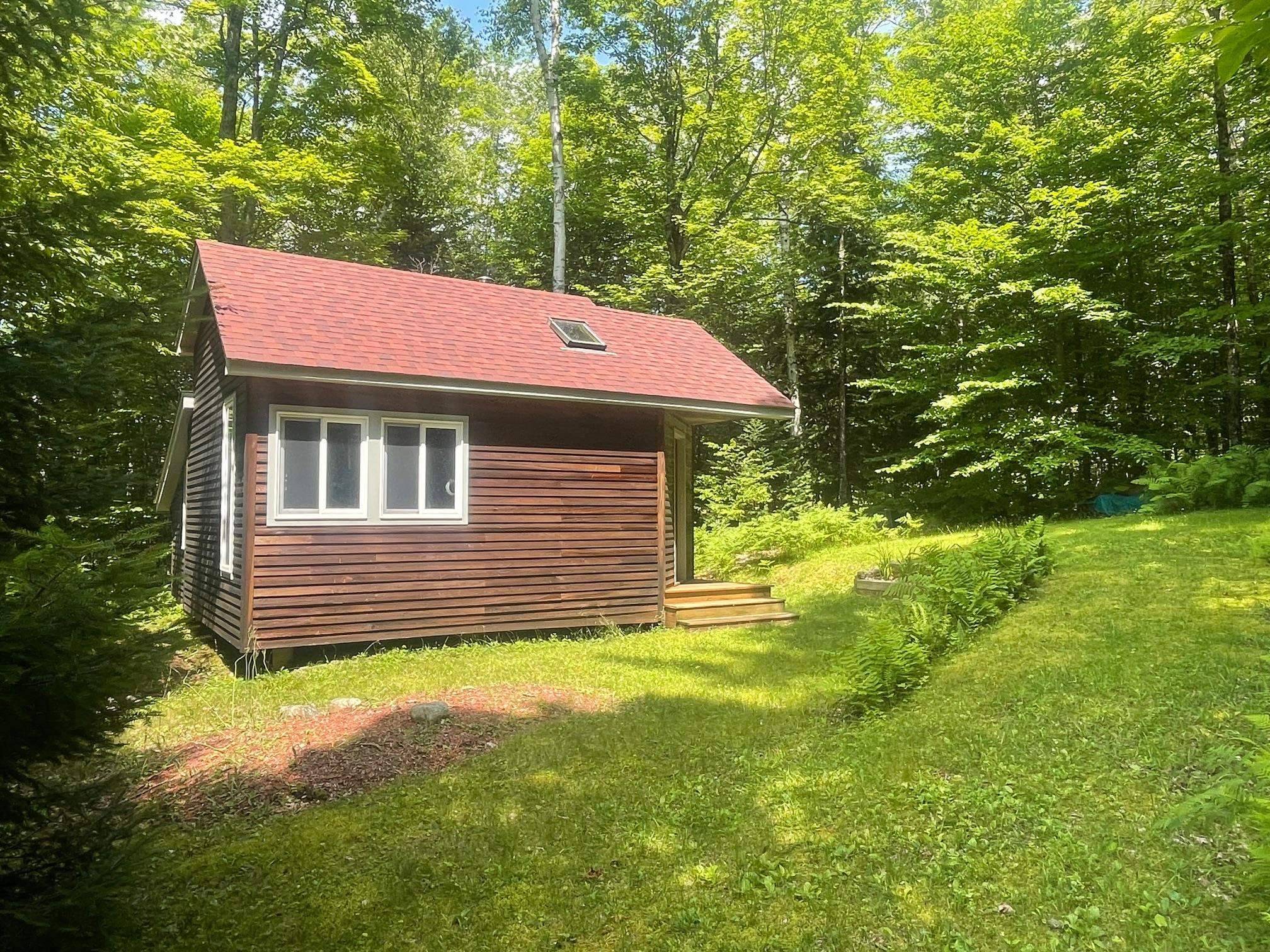 Vershire, VT 05079,1751 Kingdom RD