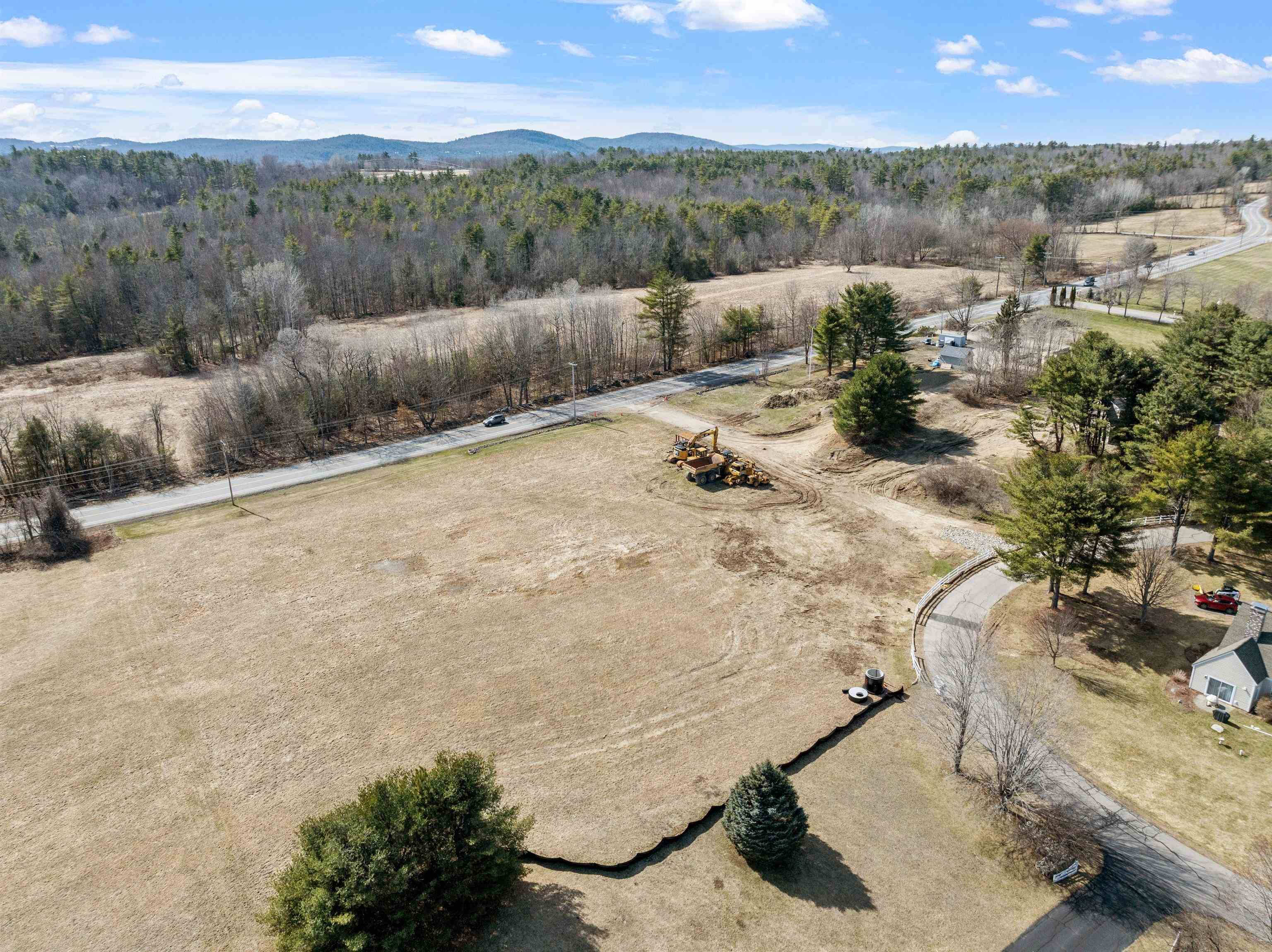 Laconia, NH 03246,57 Clover LN