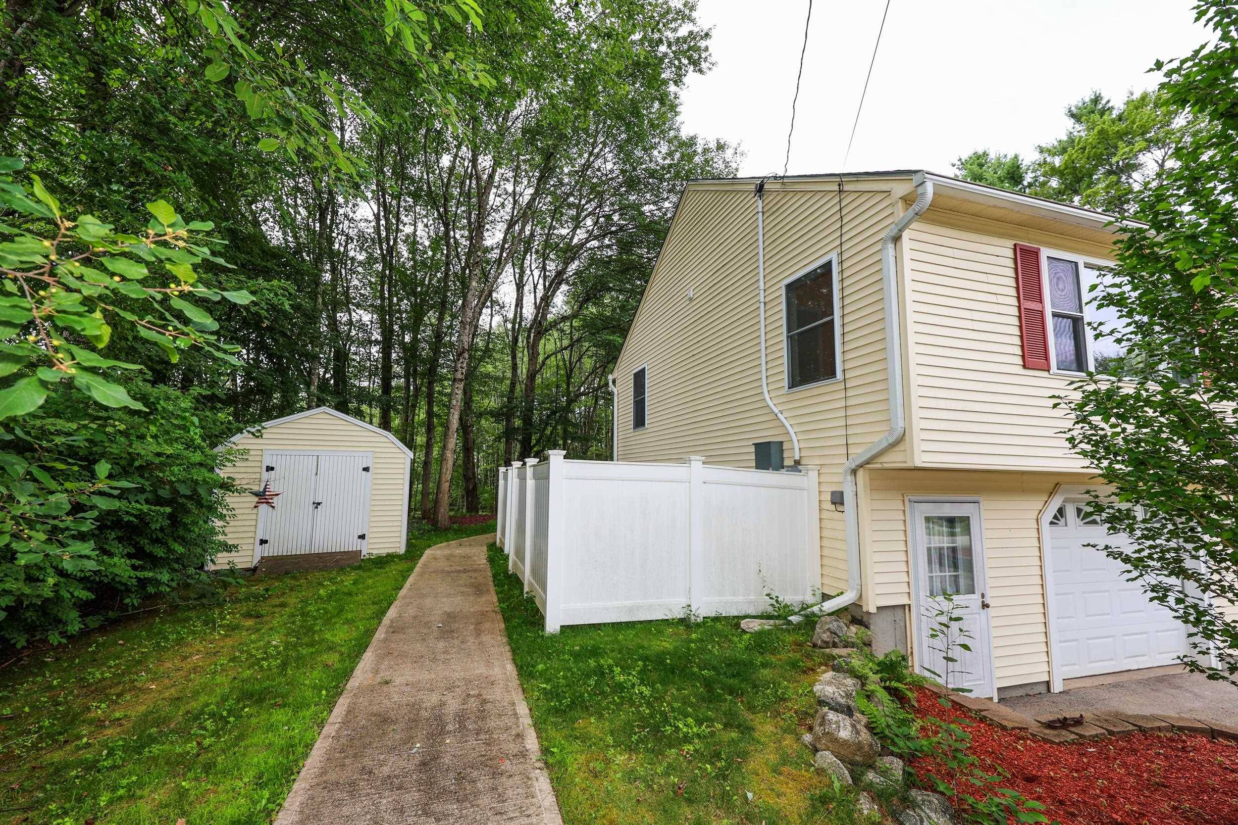 Merrimack, NH 03054,10 Waterville DR