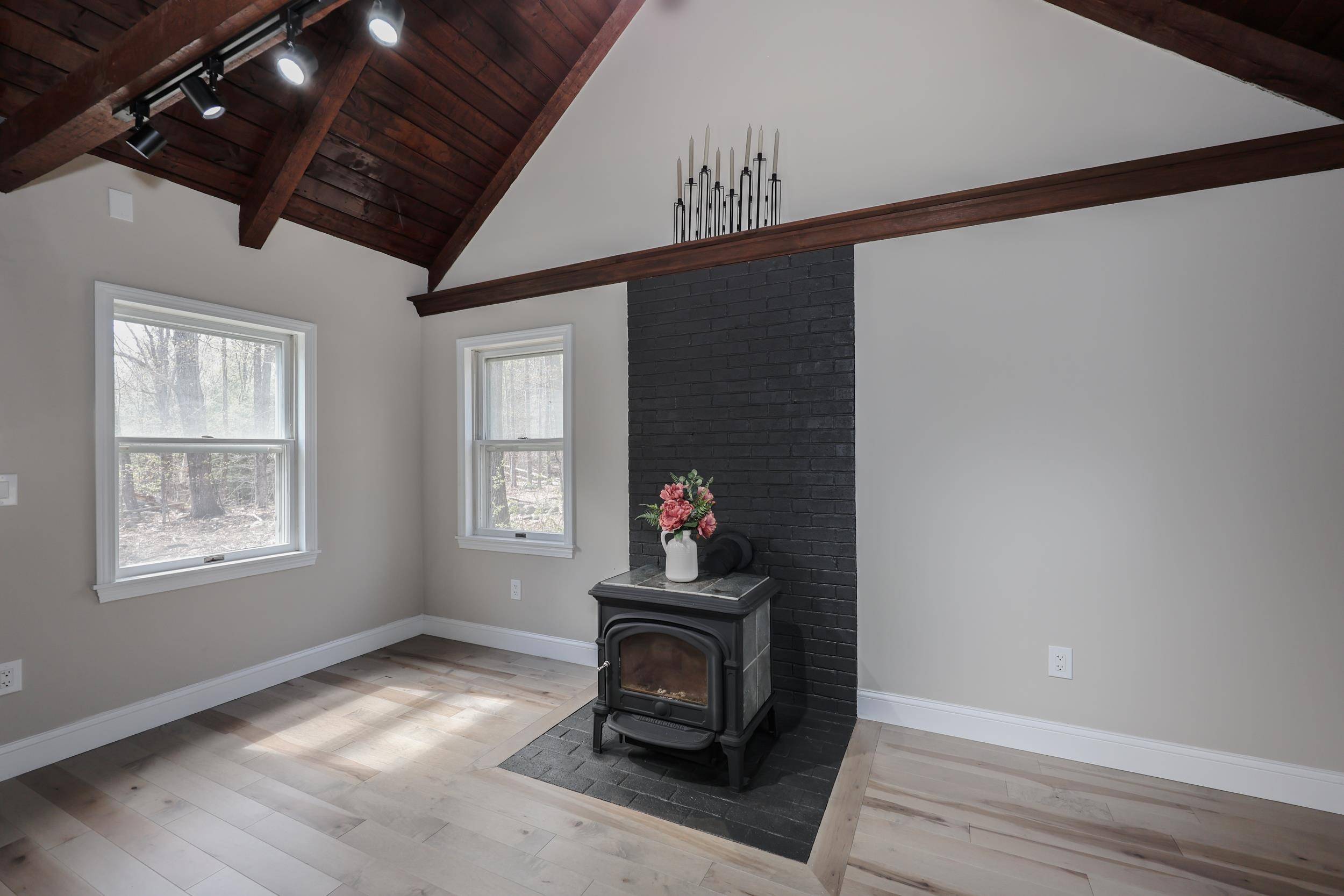 Hancock, NH 03449,123 Prospect Hill RD