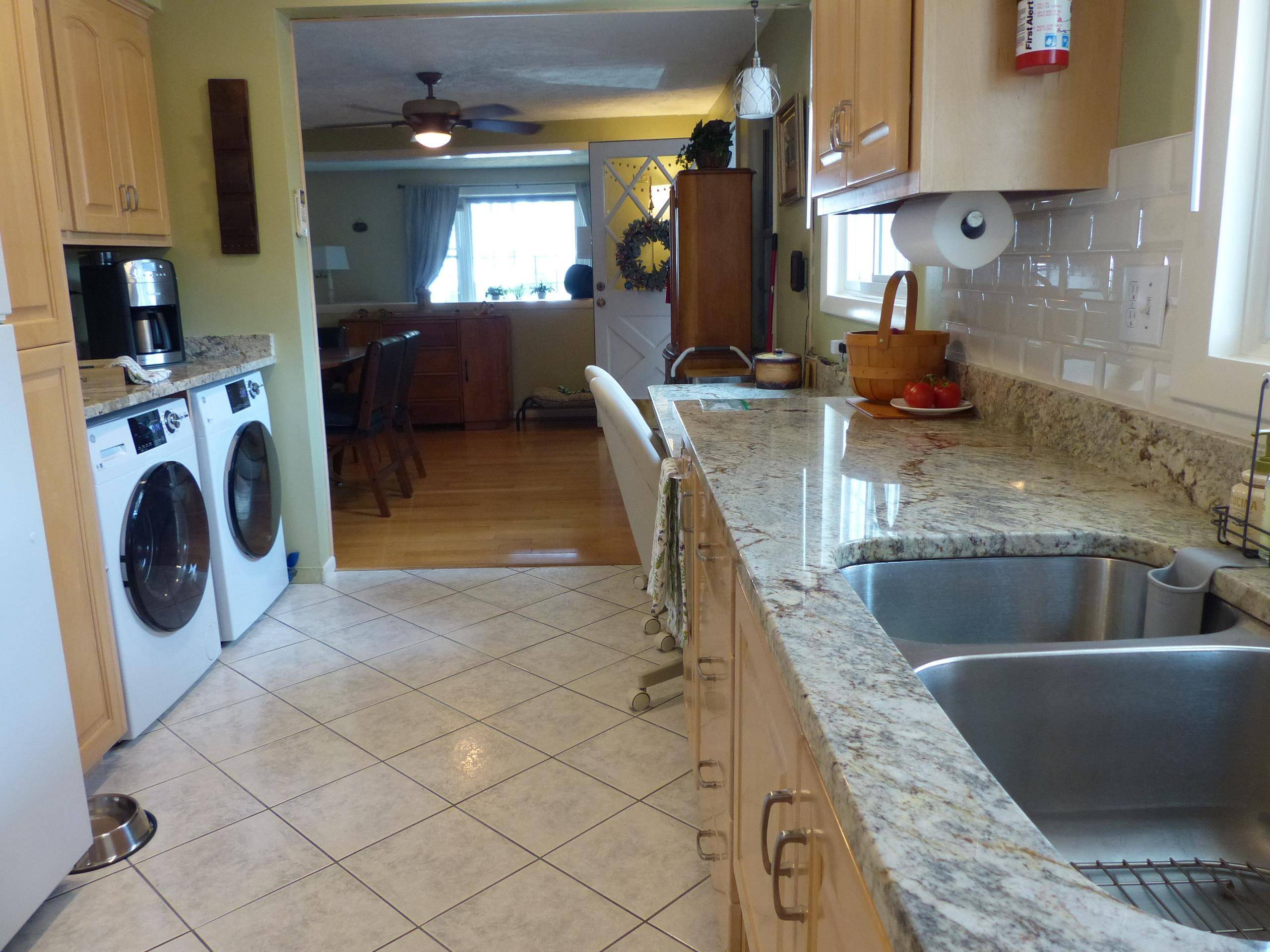 Manchester, NH 03103,52 Caron ST