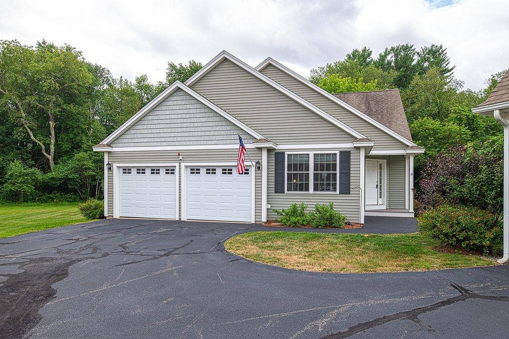 Litchfield, NH 03052,8 Jamesway DR