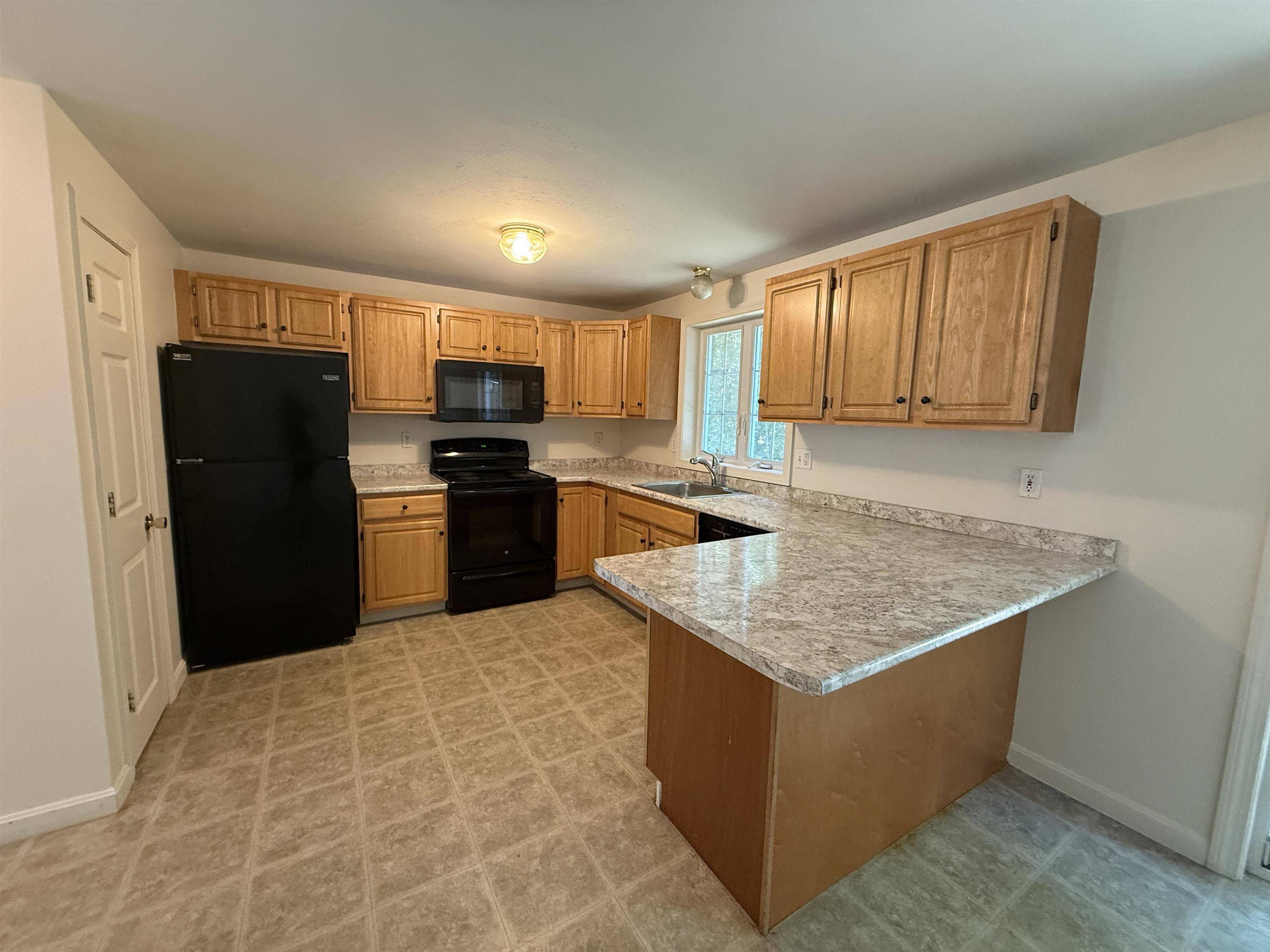 Fremont, NH 03044,144 Main ST #2