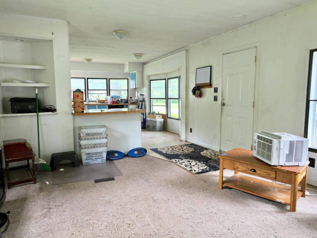 Deering, NH 03244,21 Wyman RD