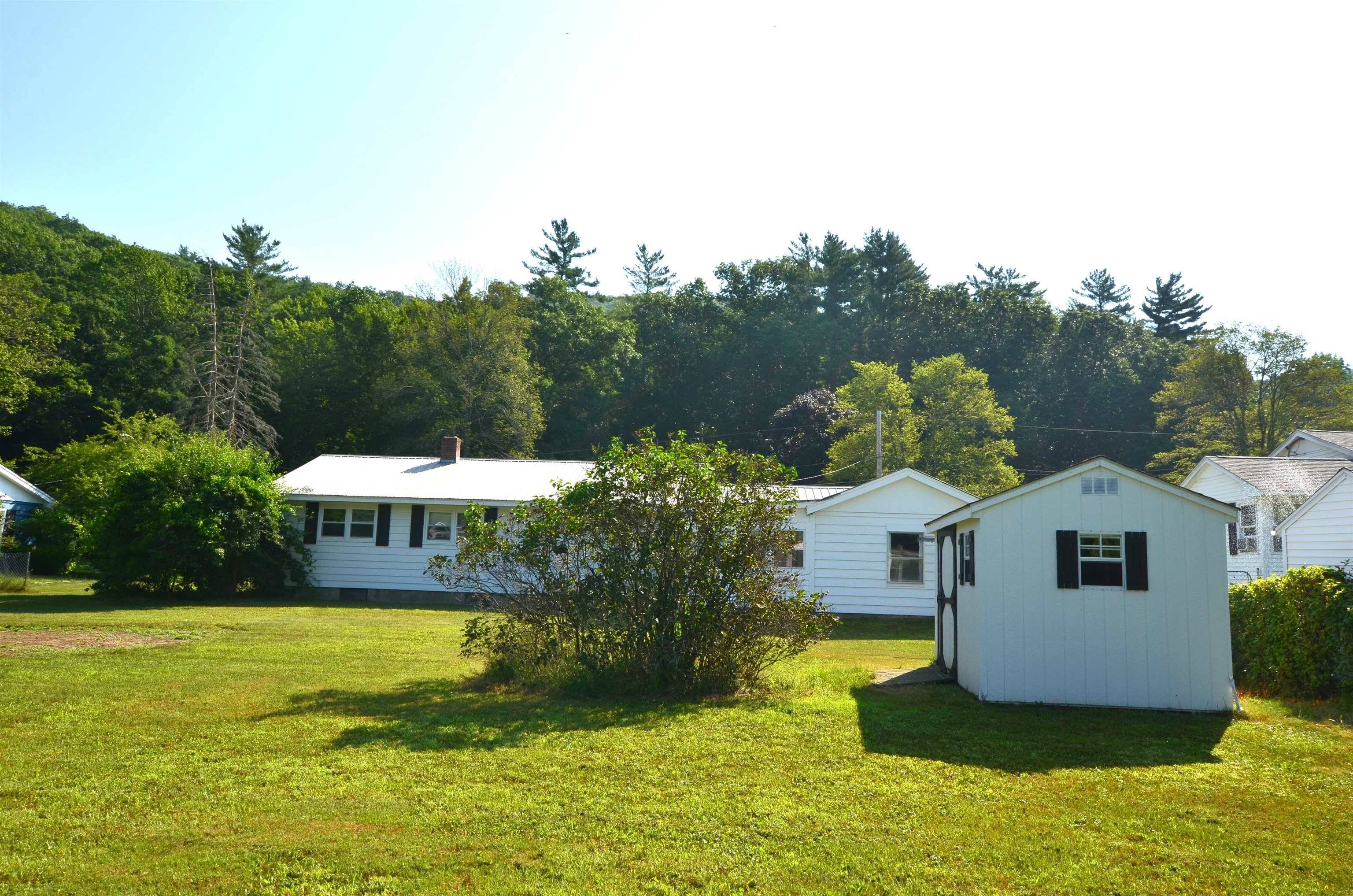 Walpole, NH 03609,6 Willow ST