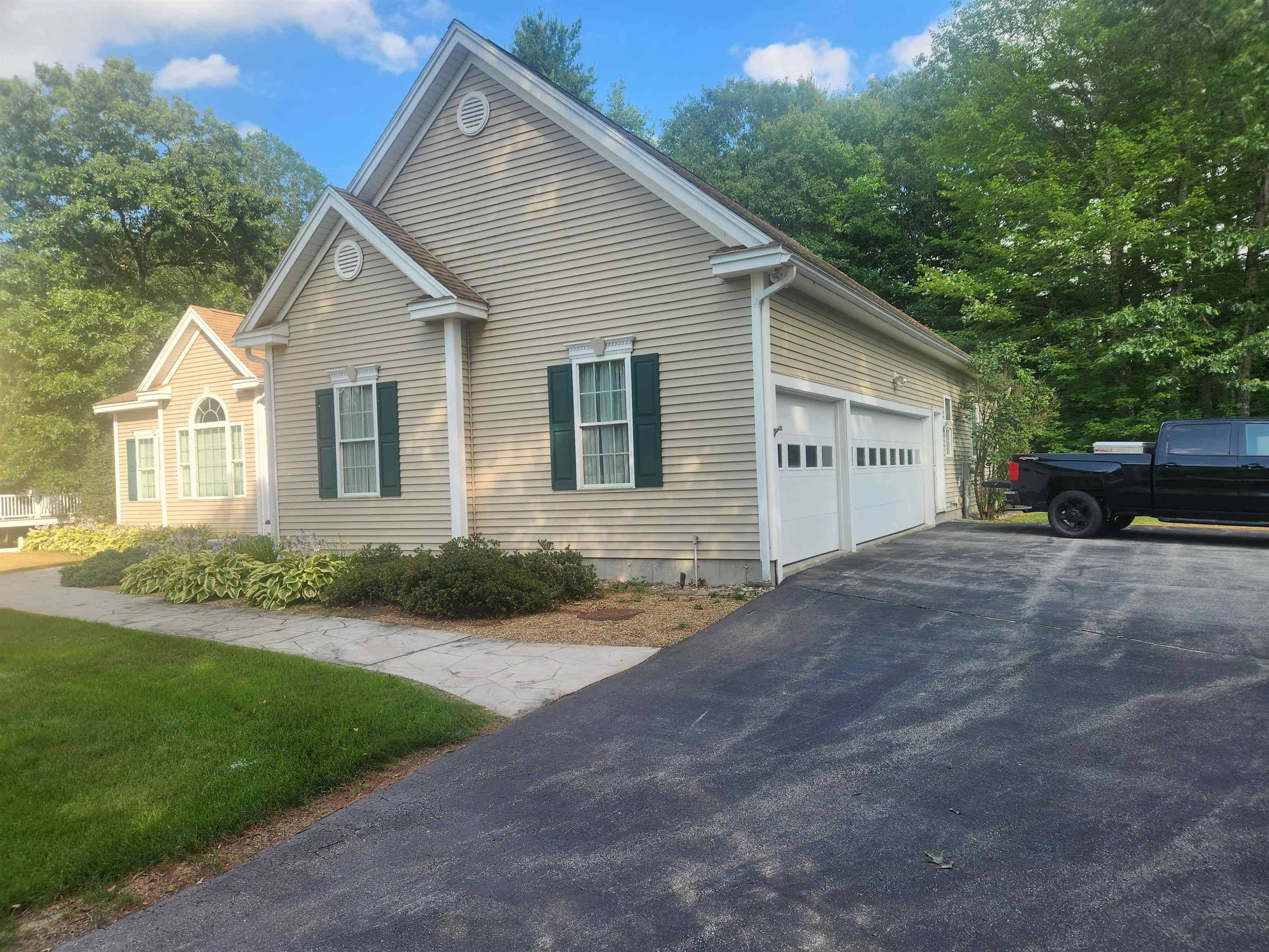 Concord, NH 03301,18 Hayward Brook DR