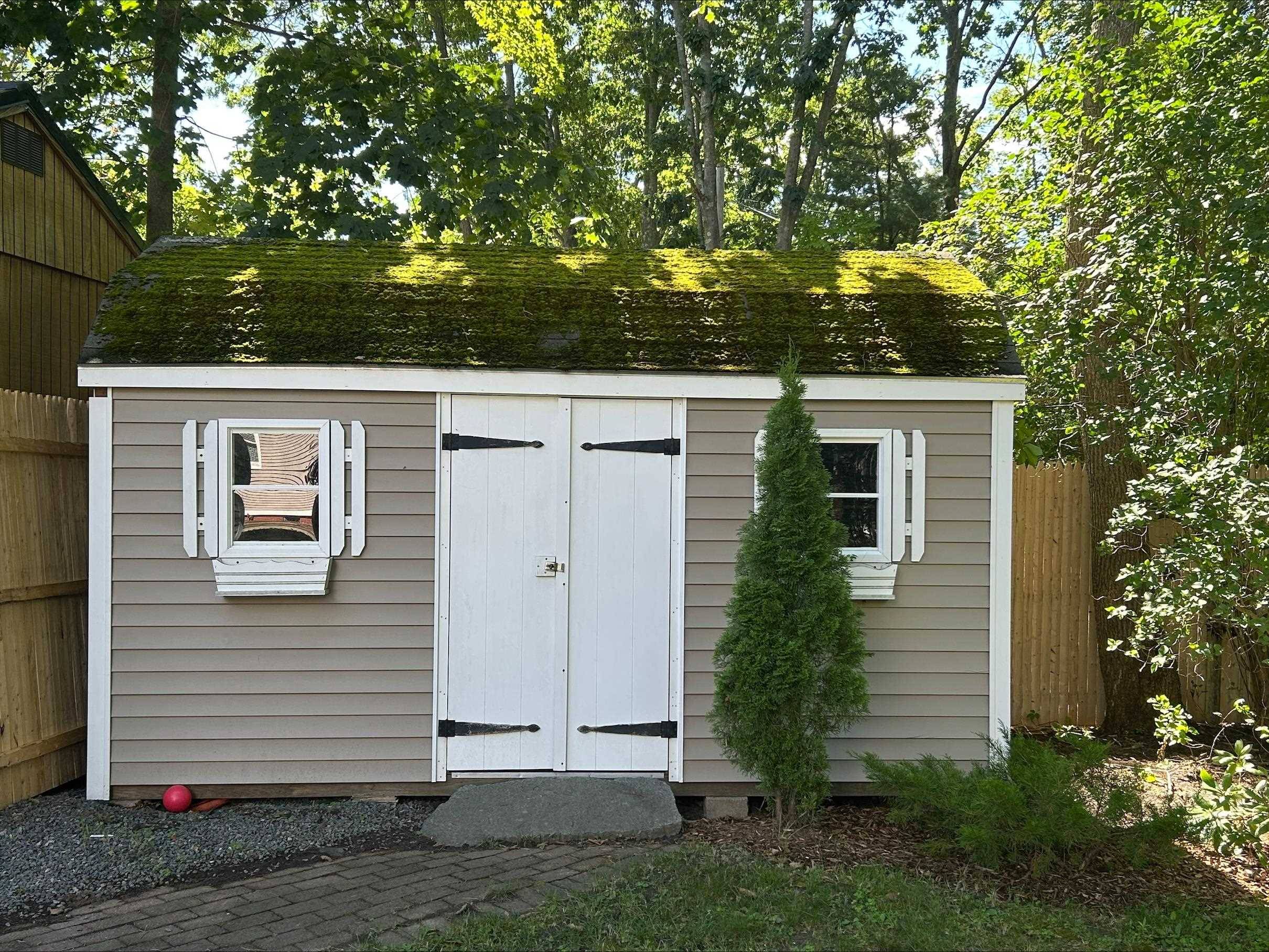 Exeter, NH 03833,2 Salem ST