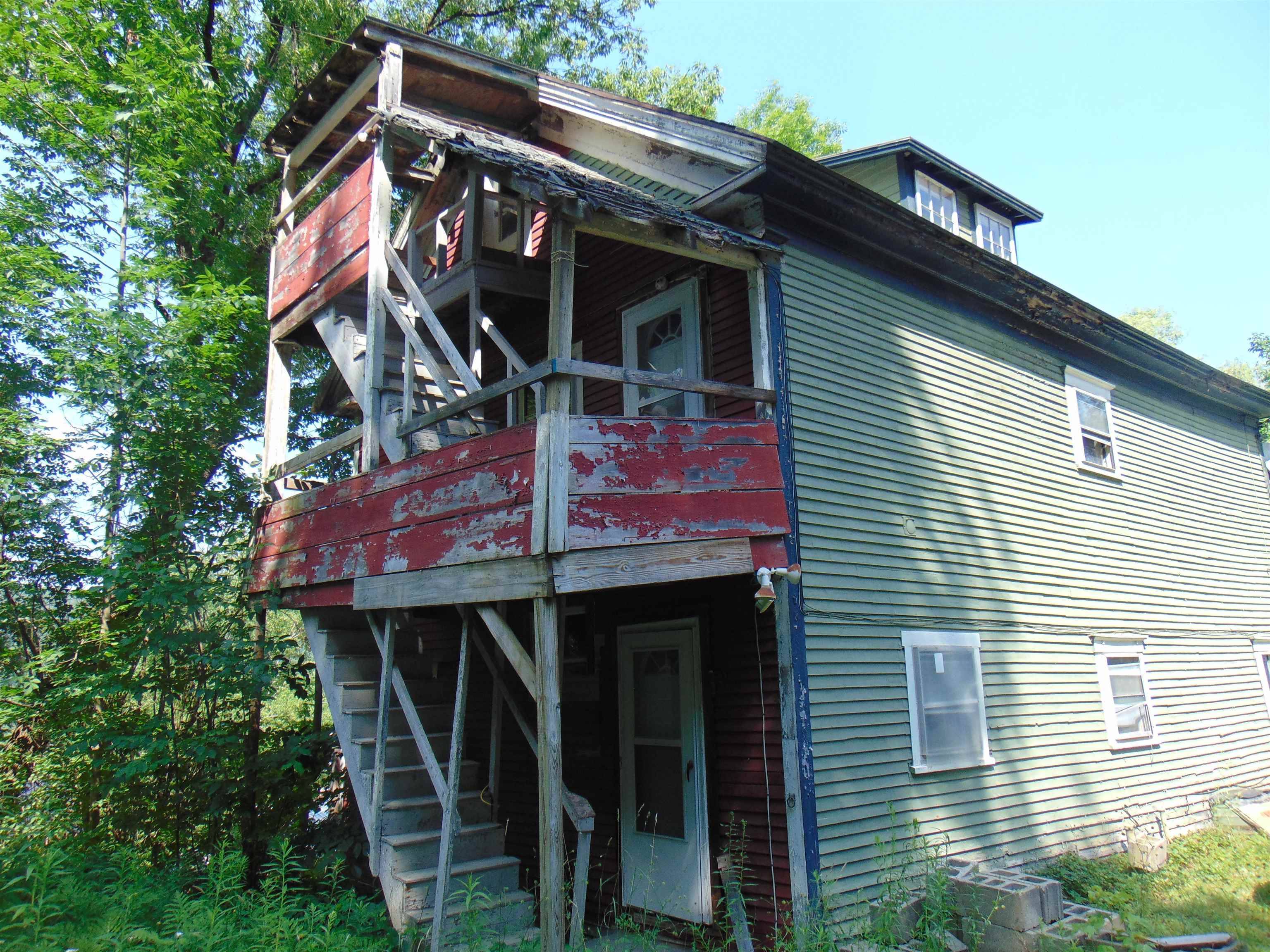 St. Johnsbury, VT 05819,74 Mountain AVE