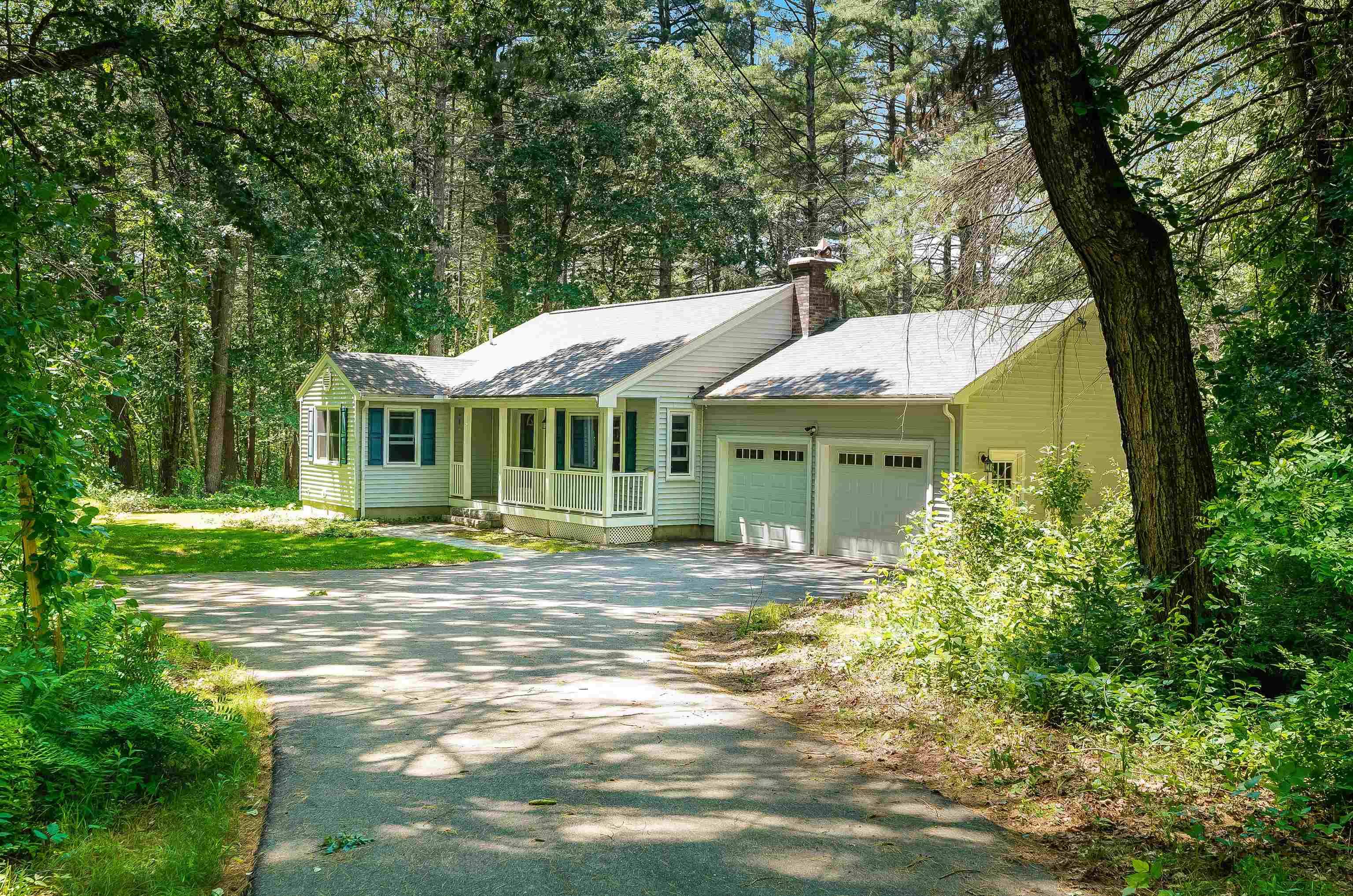 Hudson, NH 03051,23 Nathaniel DR