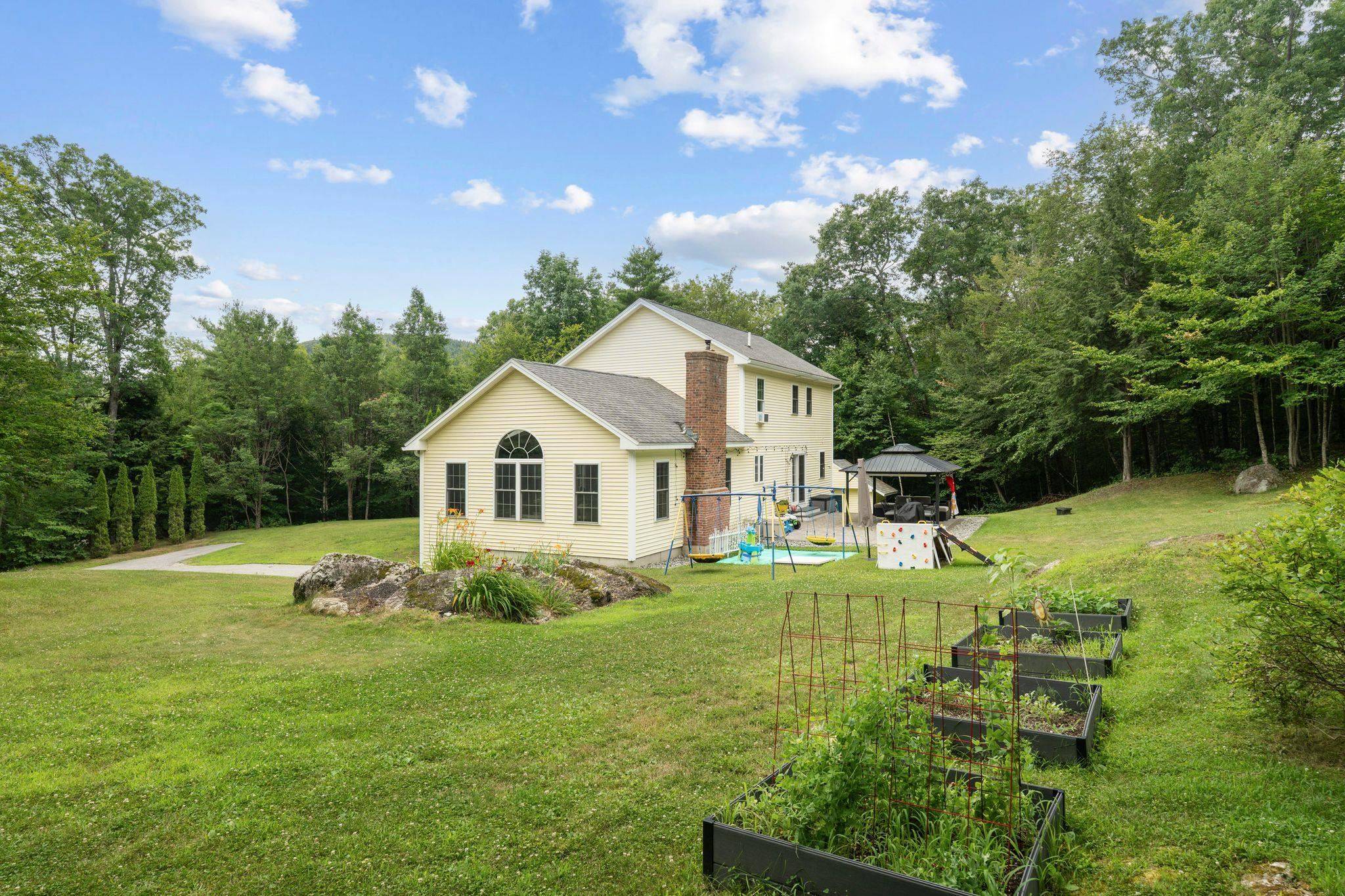 Warner, NH 03278,294 Route 103 West
