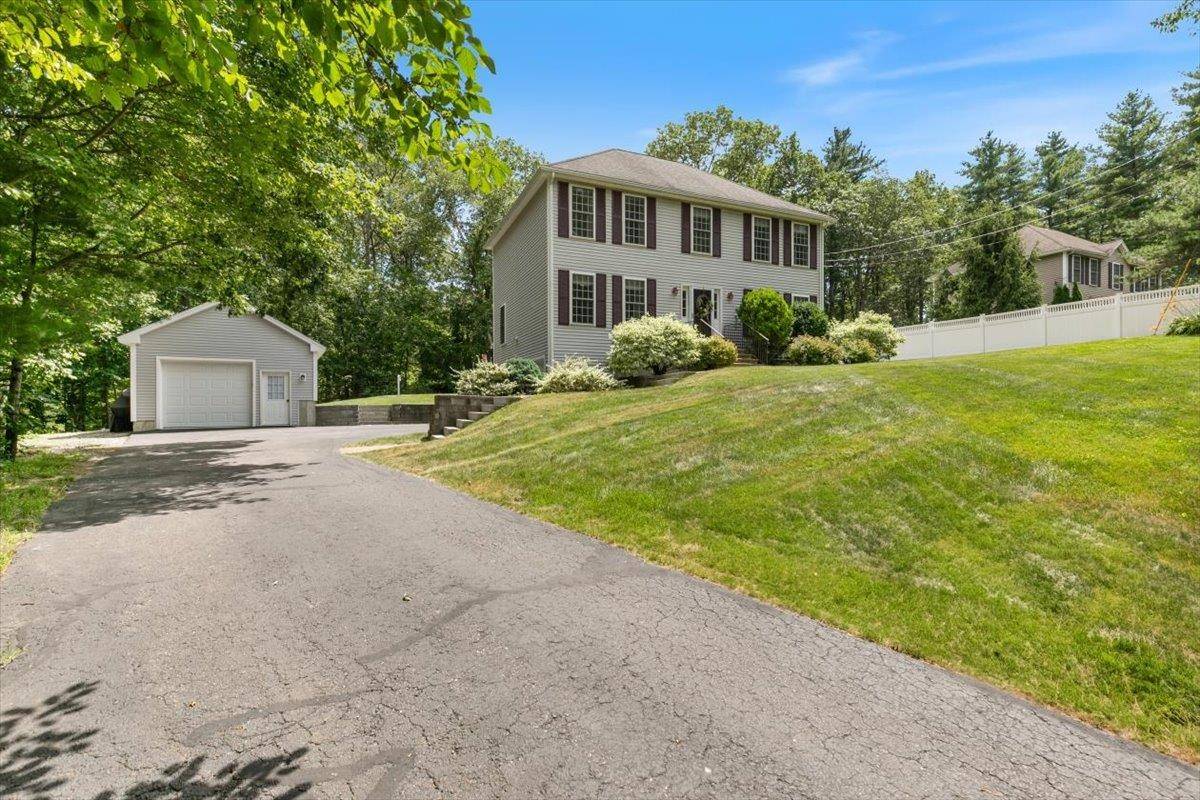 Derry, NH 03038,4 James ST