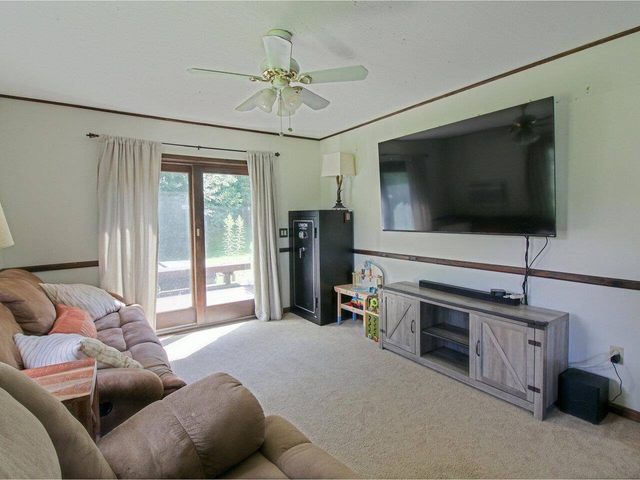 Jericho, VT 05465,49 Morgan RD