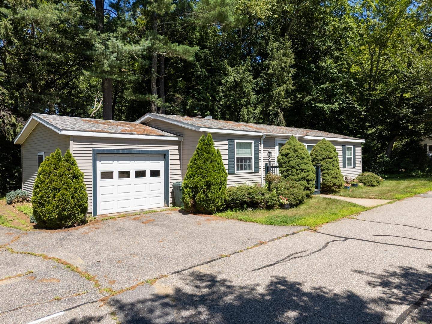 Belmont, NH 03220,8 Lilac LN