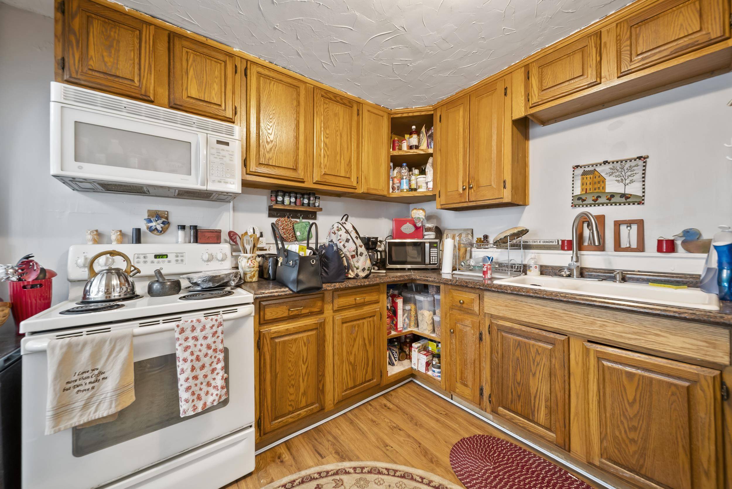 Claremont, NH 03743,69 Tremont ST