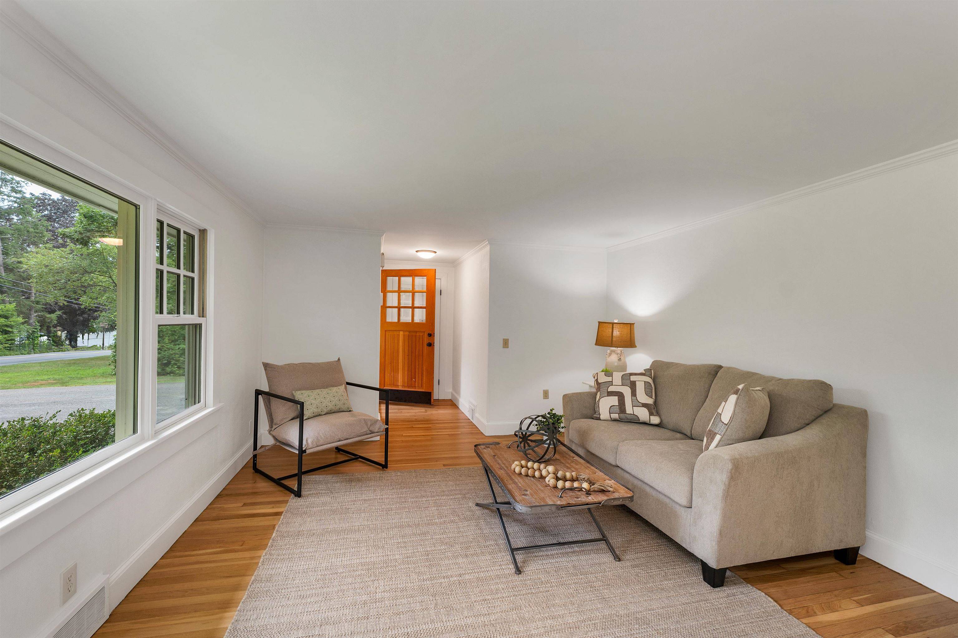 Hampton Falls, NH 03844,104 Kensington RD