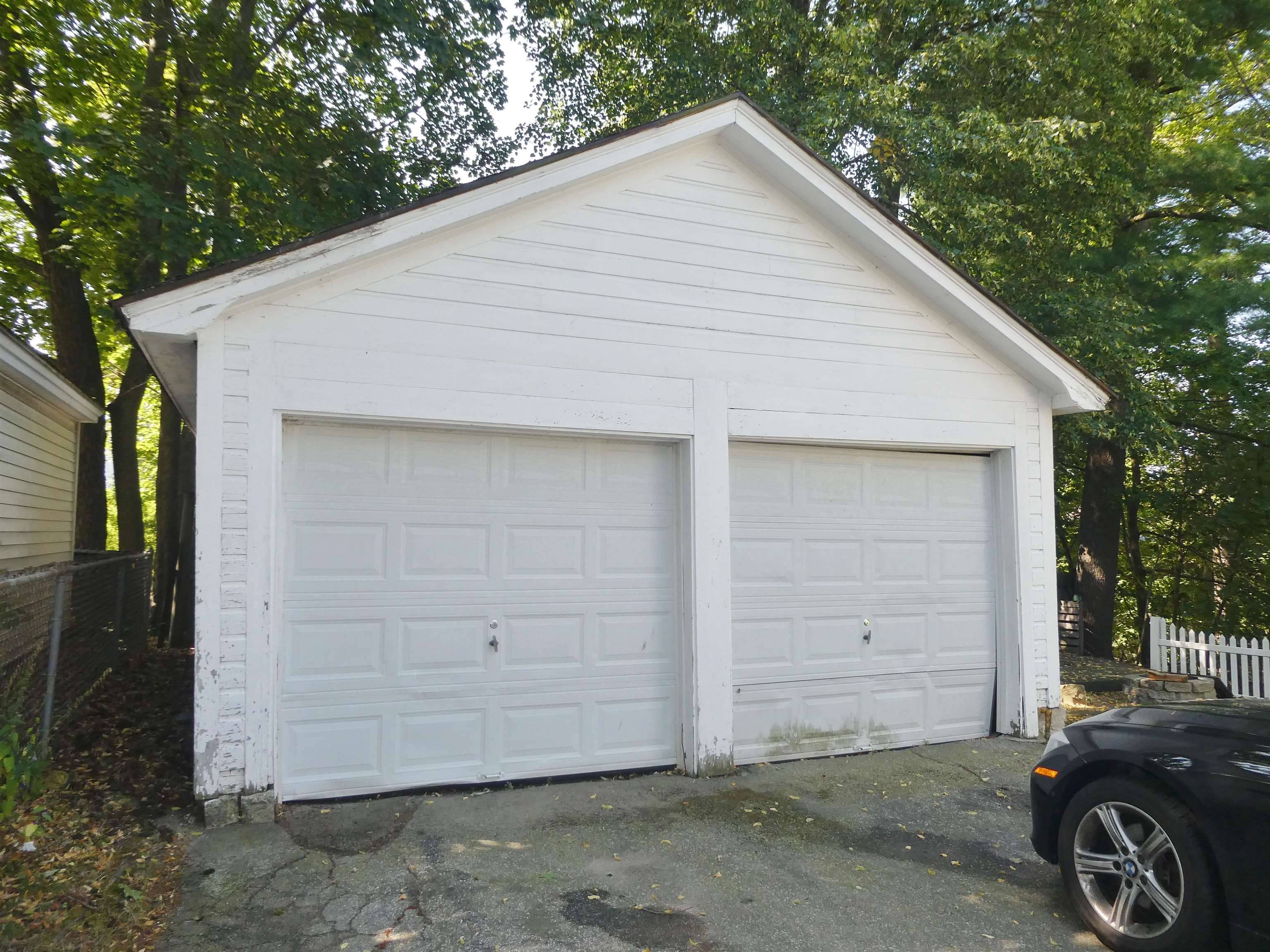 Manchester, NH 03104,461 LOWELL ST