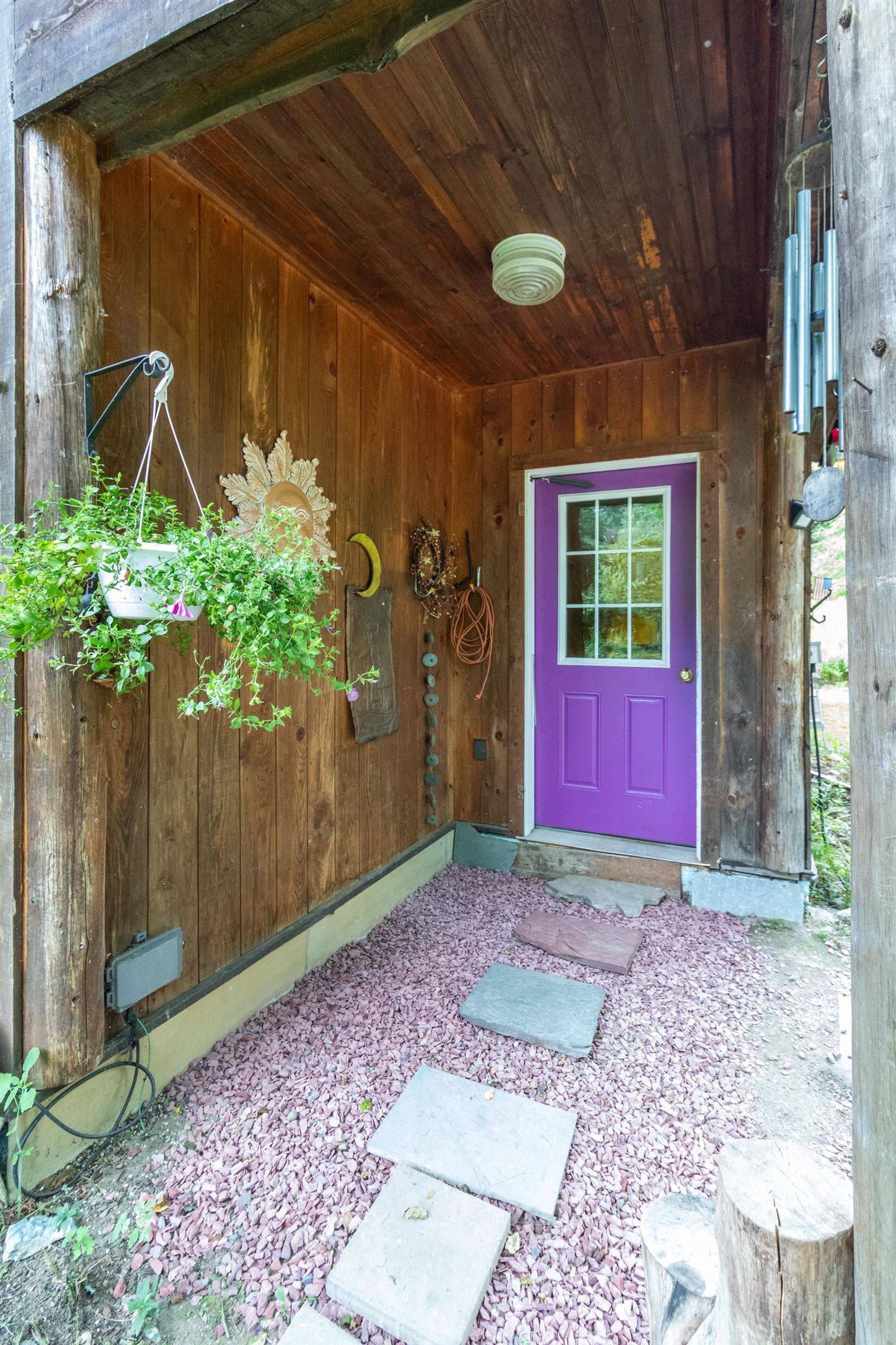 Glover, VT 05875,437 Phillips RD