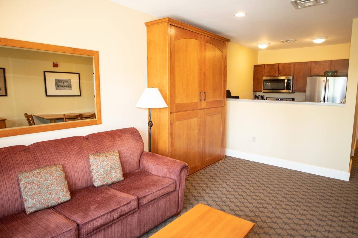 Ludlow, VT 05149,368/370 Qtr. I V Jackson Gore Inn