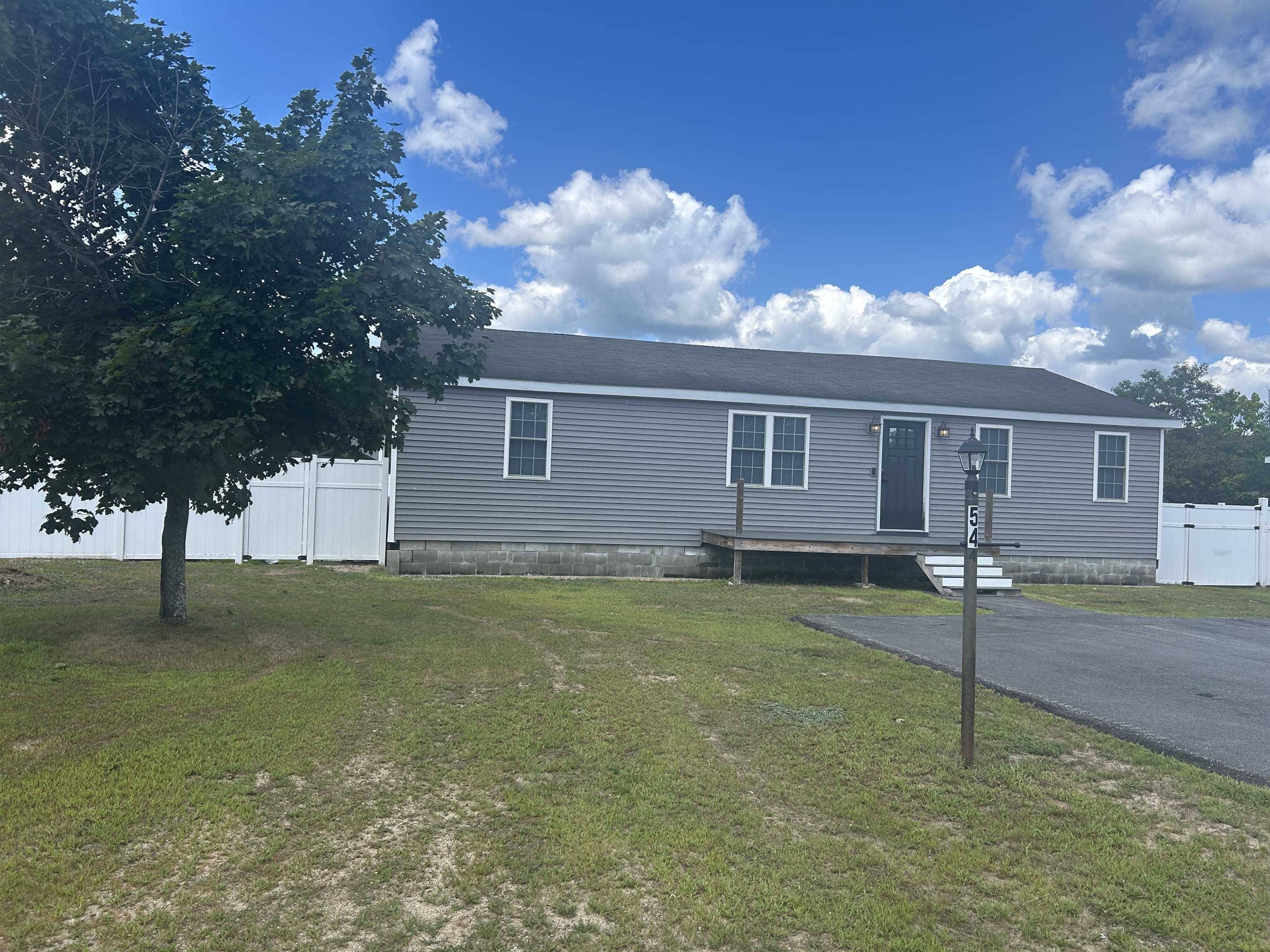 Rochester, NH 03868,54 Day Lilly LN