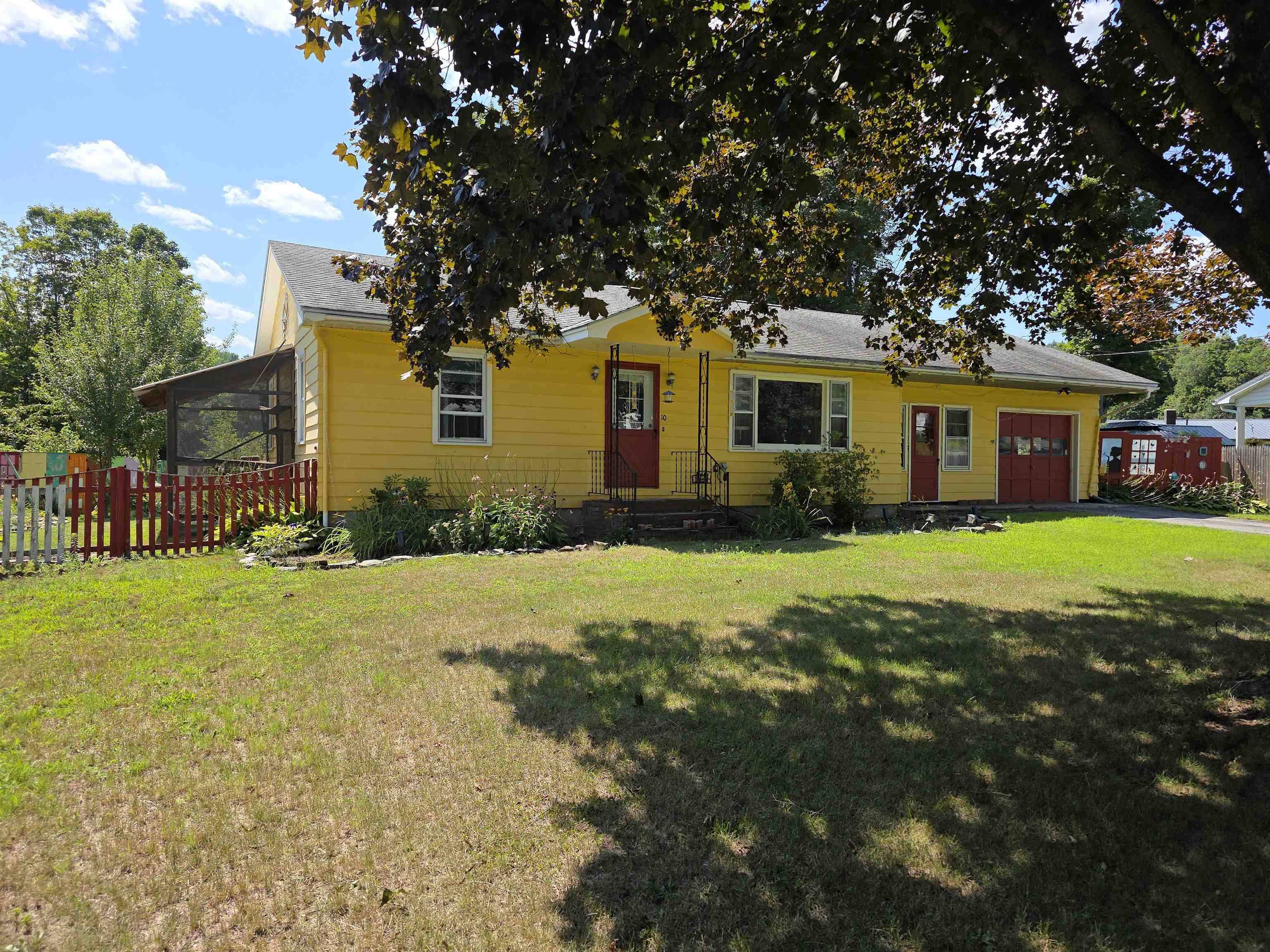 Springfield, VT 05150,10 Clark ST