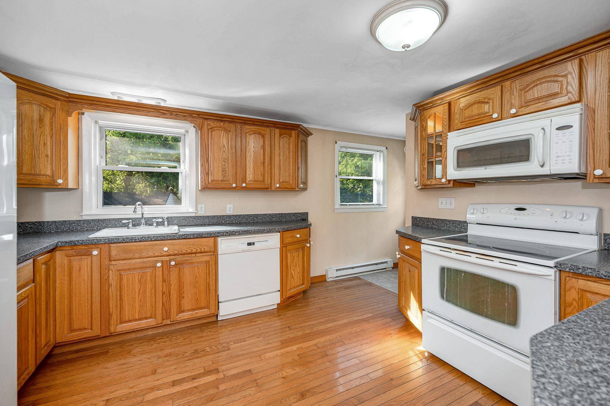 Nashua, NH 03060,32 Lynn ST