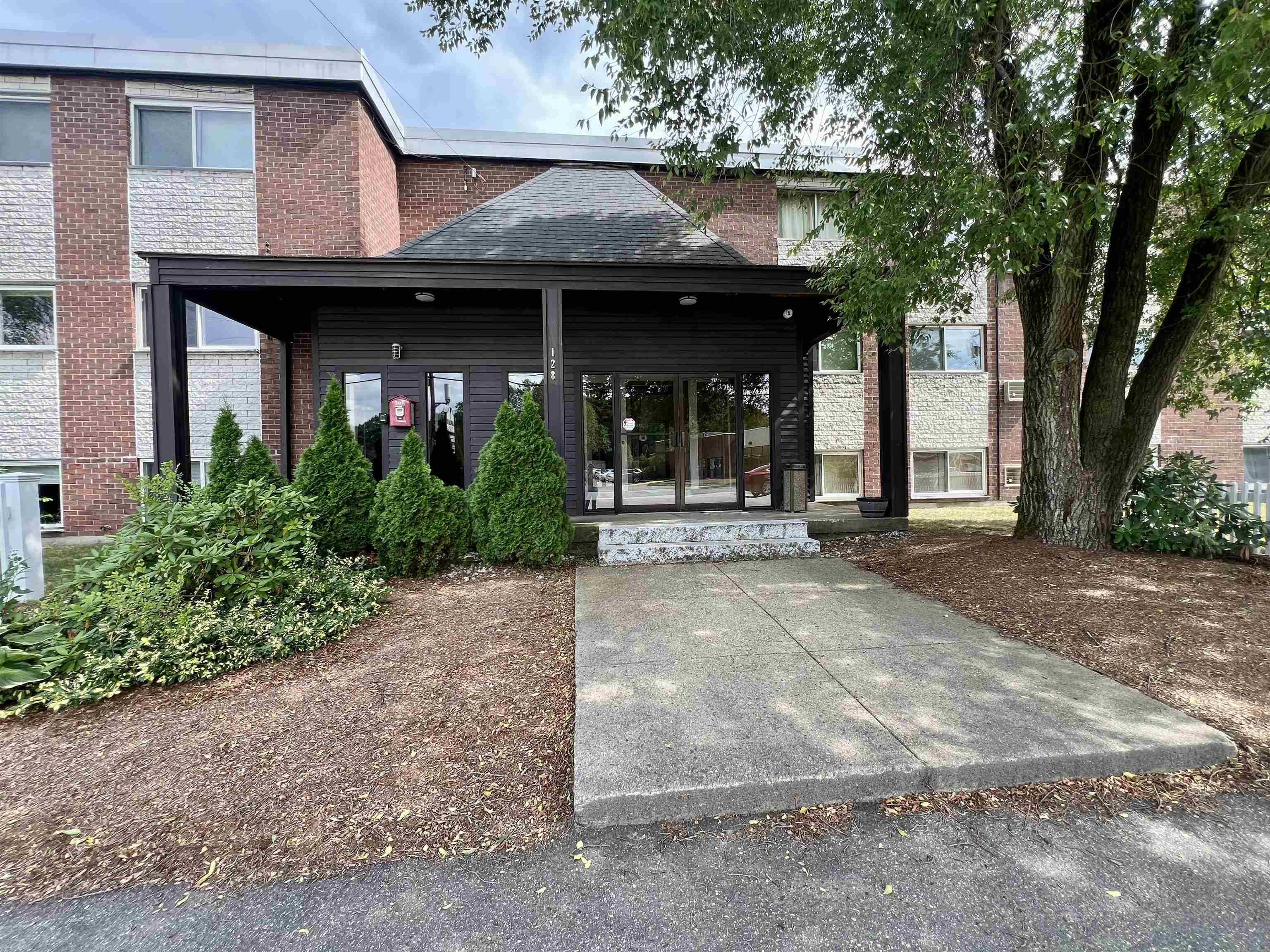 Concord, NH 03301,128 Loudon RD #7F