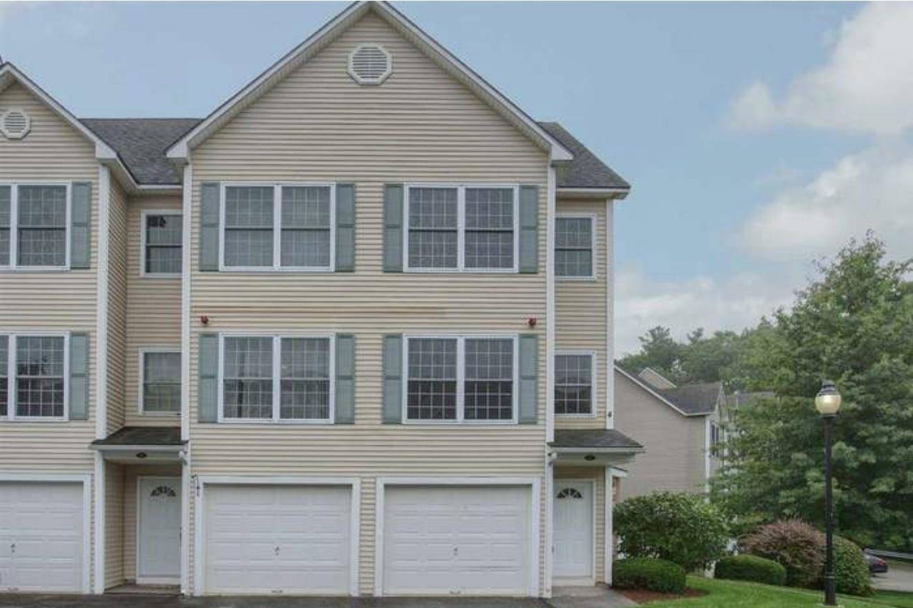 Hudson, NH 03051,8 Intervale CT #B