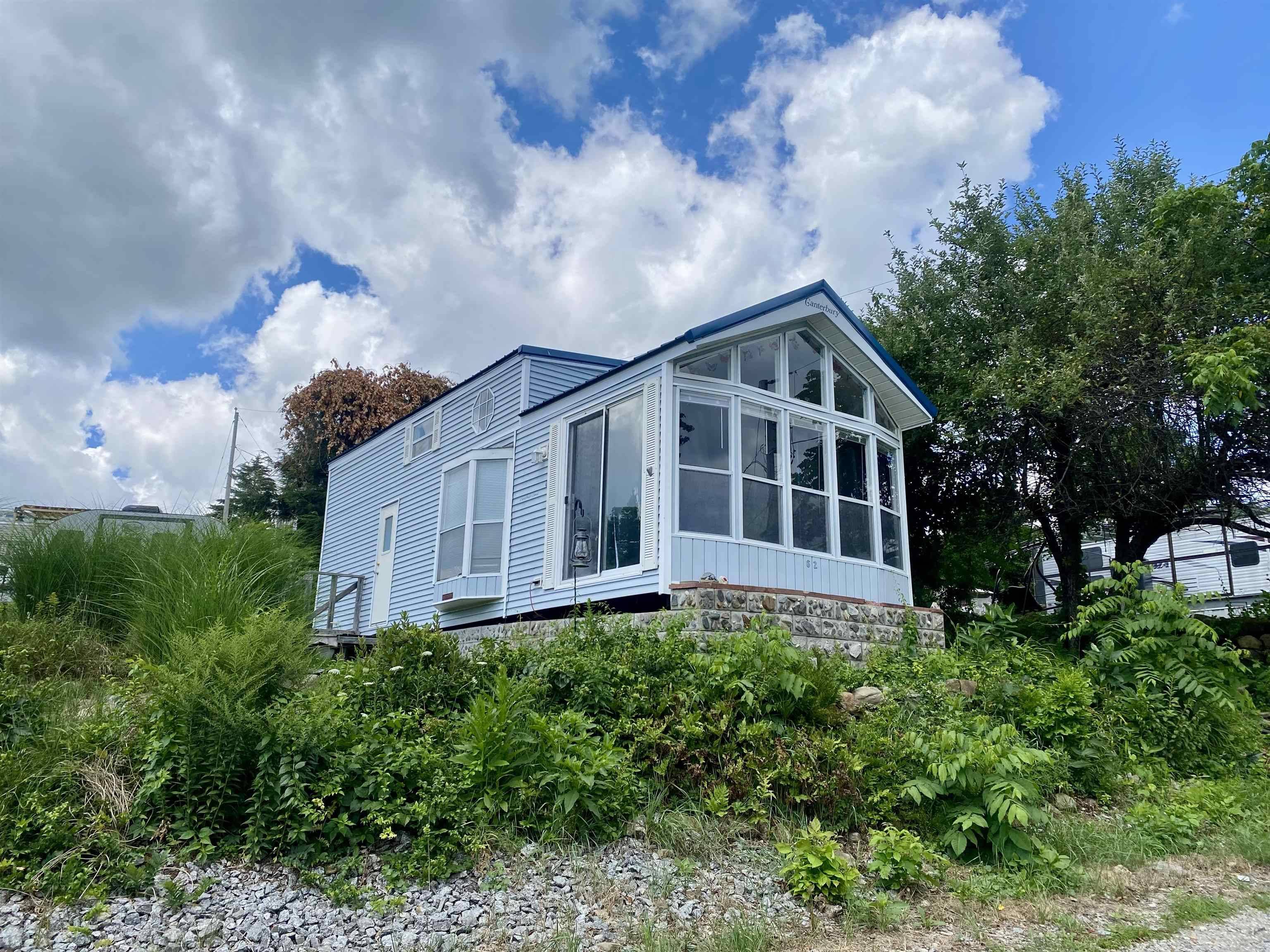 Weare, NH 03281,194 Buckley RD ##62