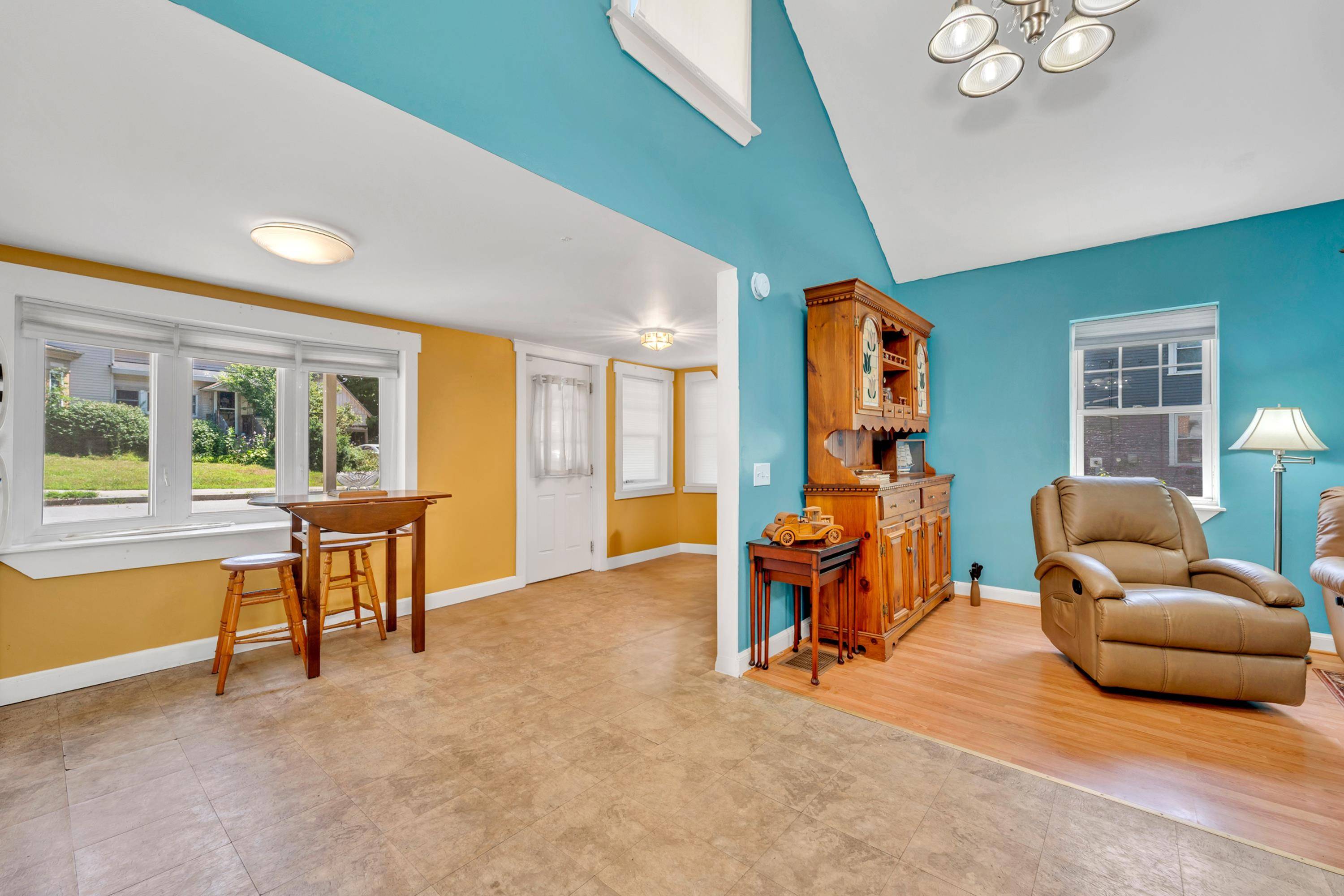 Hillsborough, NH 03244,82 Church ST