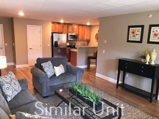 Laconia, NH 03246,65 Provencal RD #106