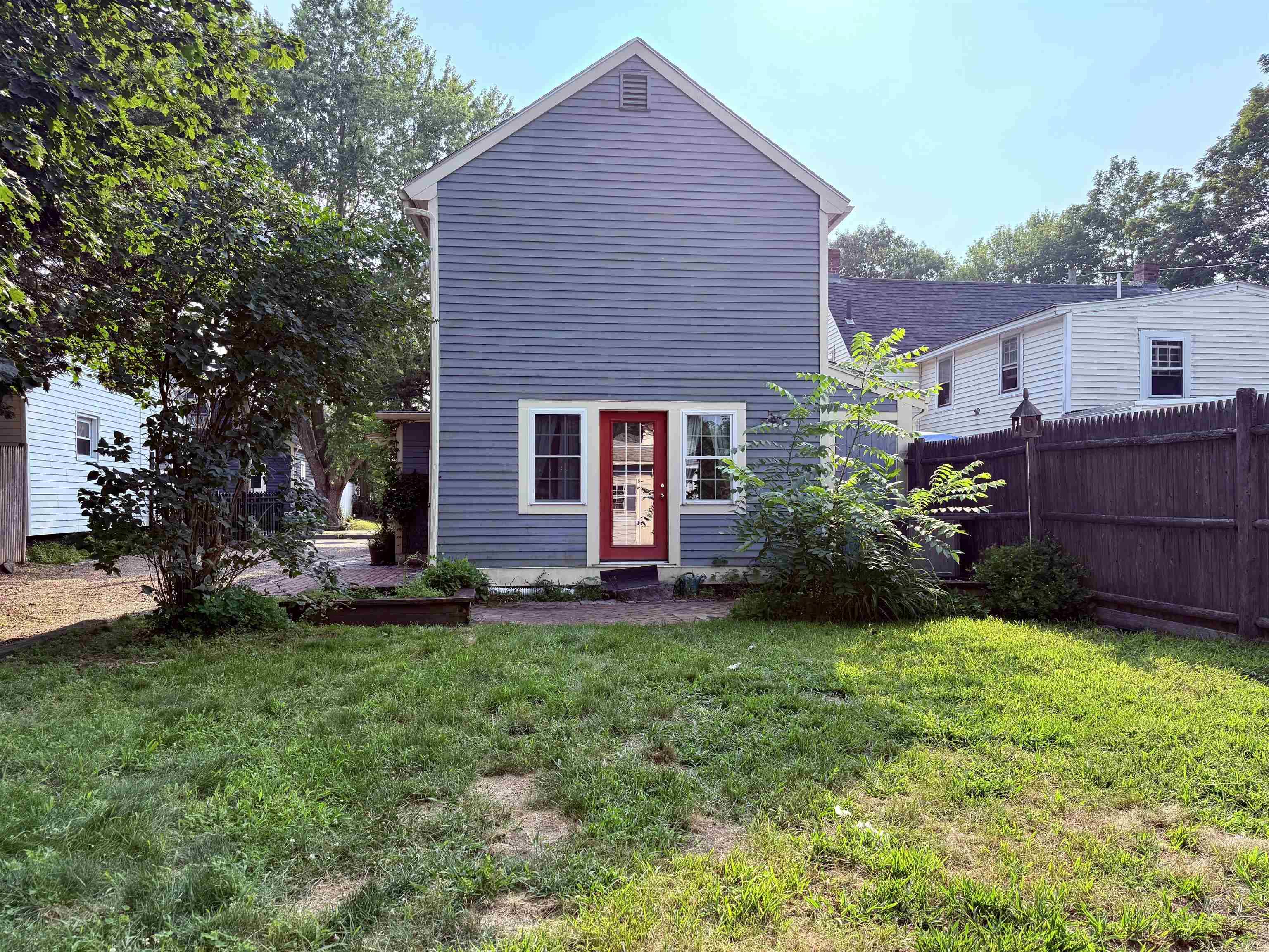 Dover, NH 03820,29 Durrell ST