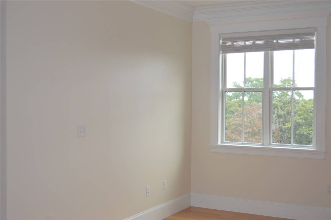 Dover, NH 03820,2 Silver ST #7