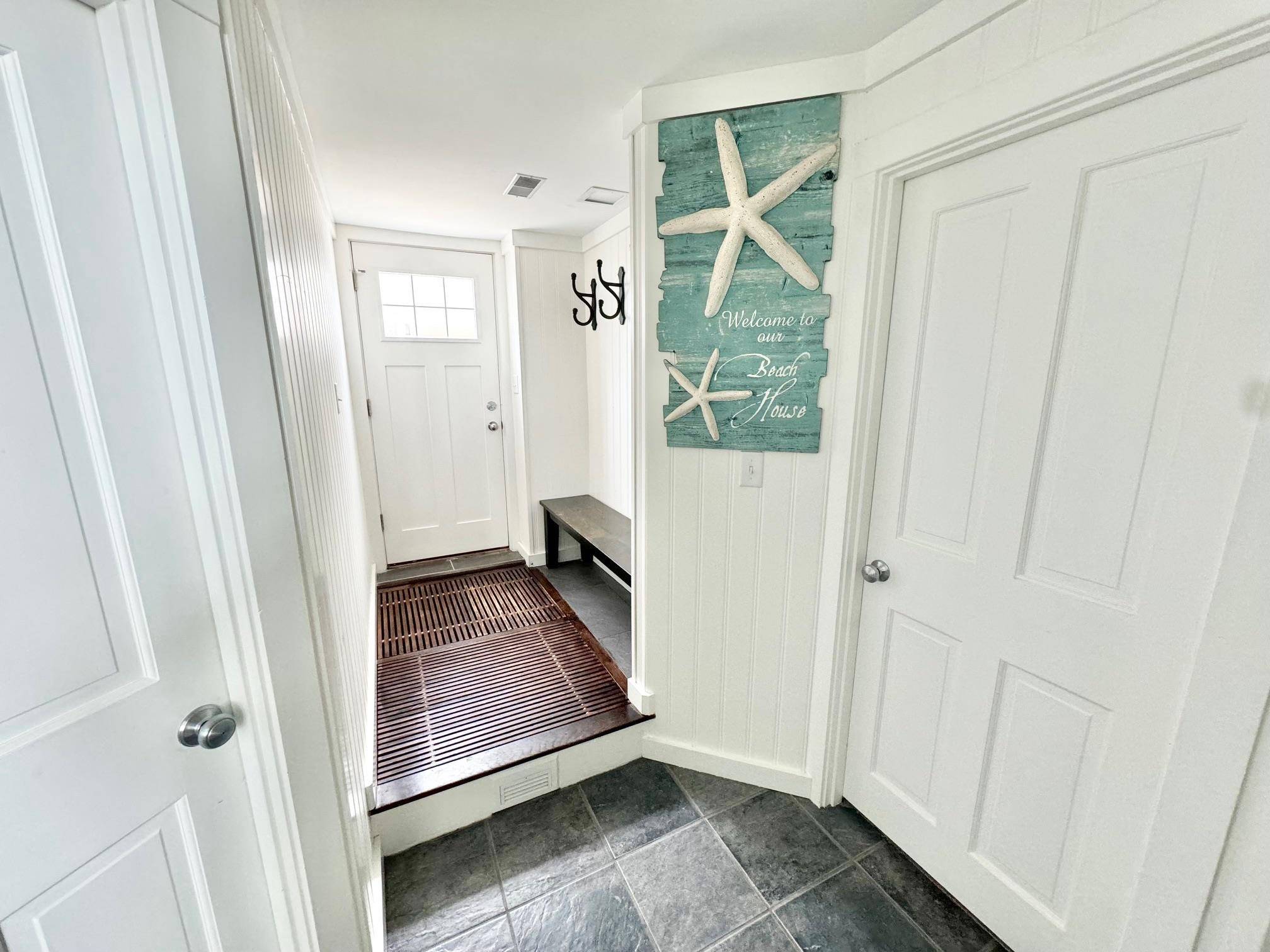 Hampton, NH 03842,28 Concord AVE #3