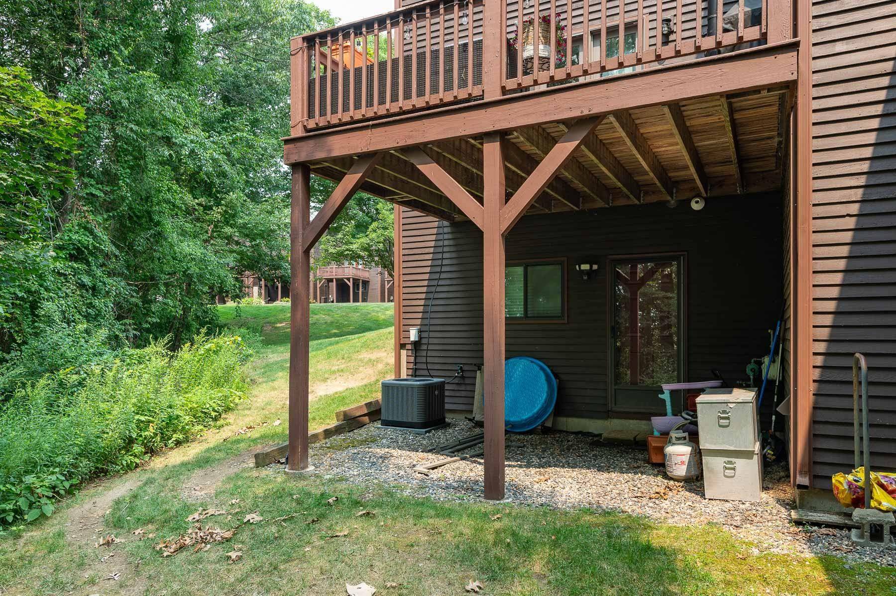 Stratham, NH 03885,36 Thornhill RD