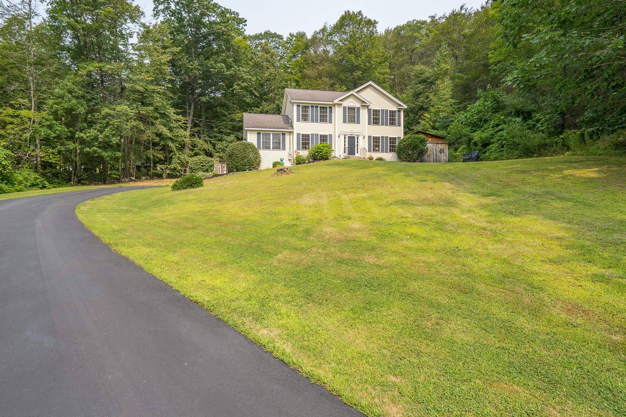 Weare, NH 03281,82 Maplewold RD