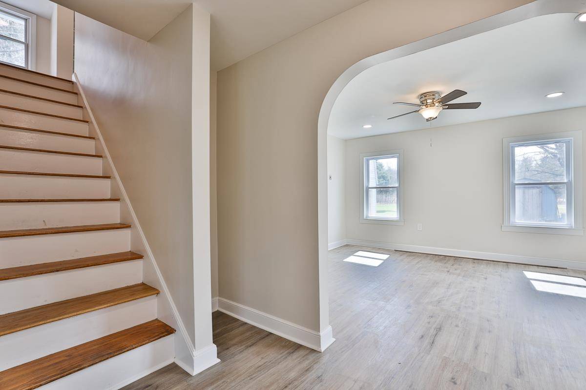 Hudson, NH 03051,139A Greeley ST
