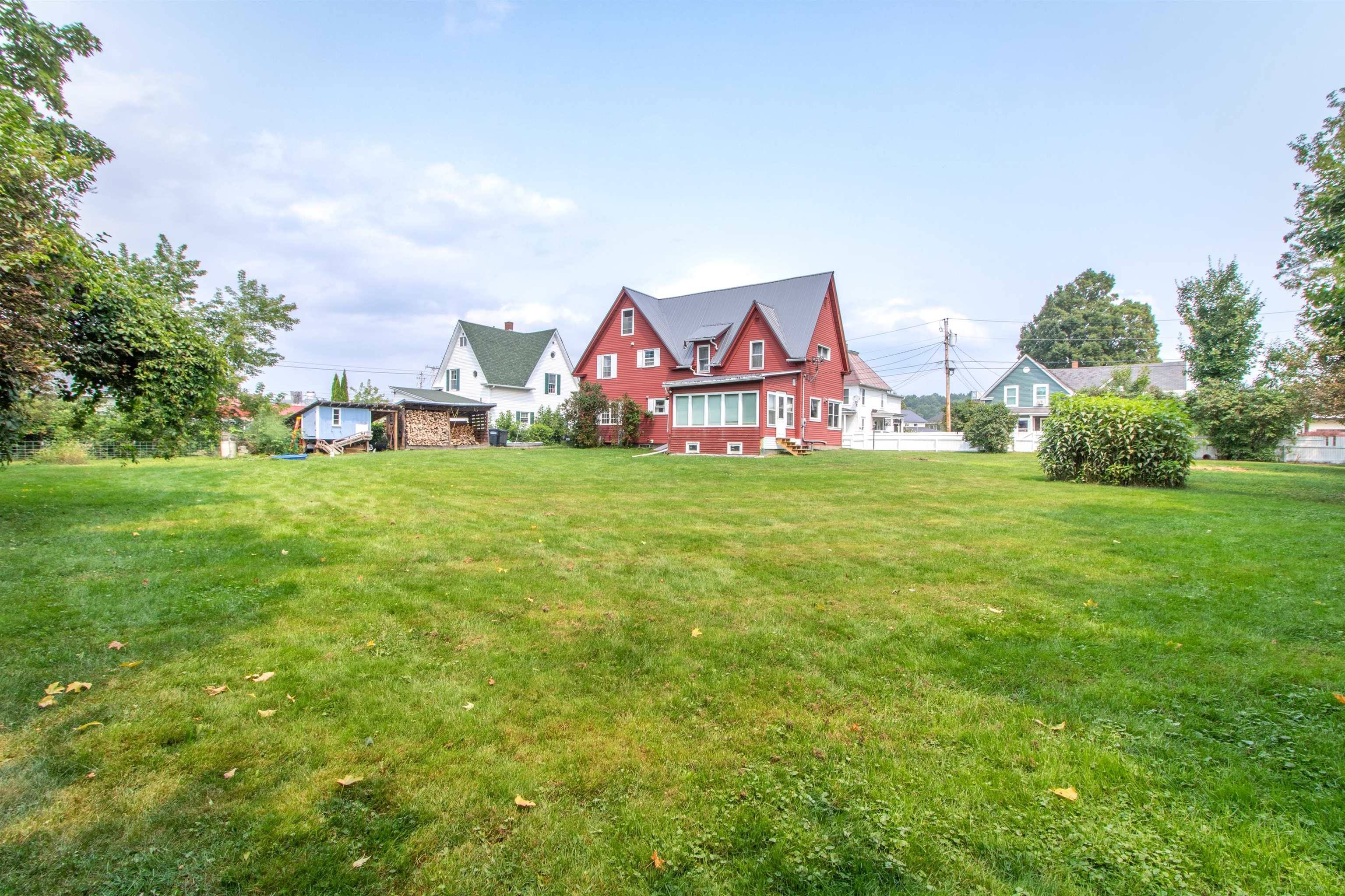 Newport City, VT 05855,46 Autumn ST