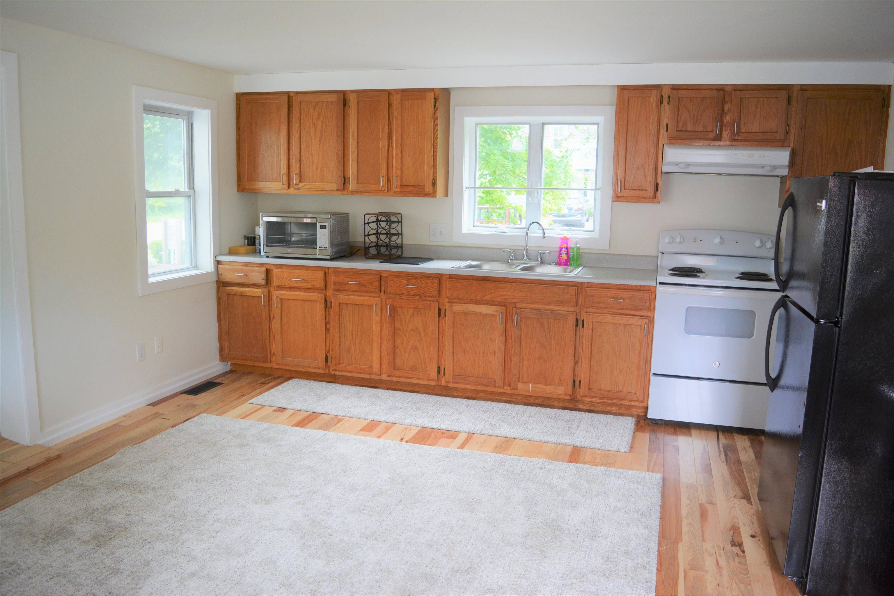 Sunapee, NH 03782,62 Lower Main ST