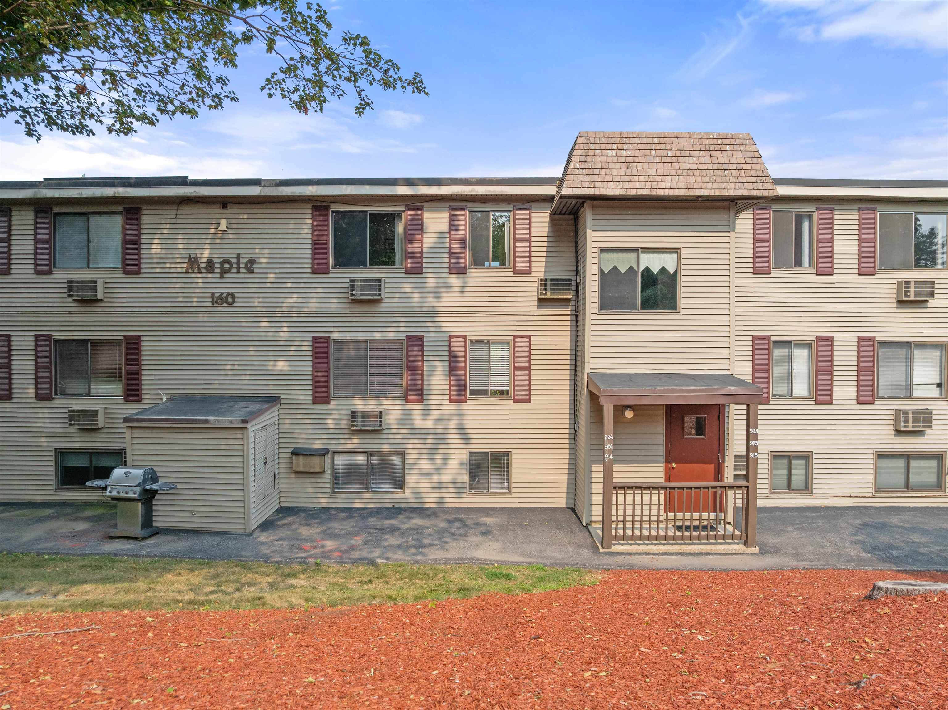 Laconia, NH 03247,160 Treetop CIR #34
