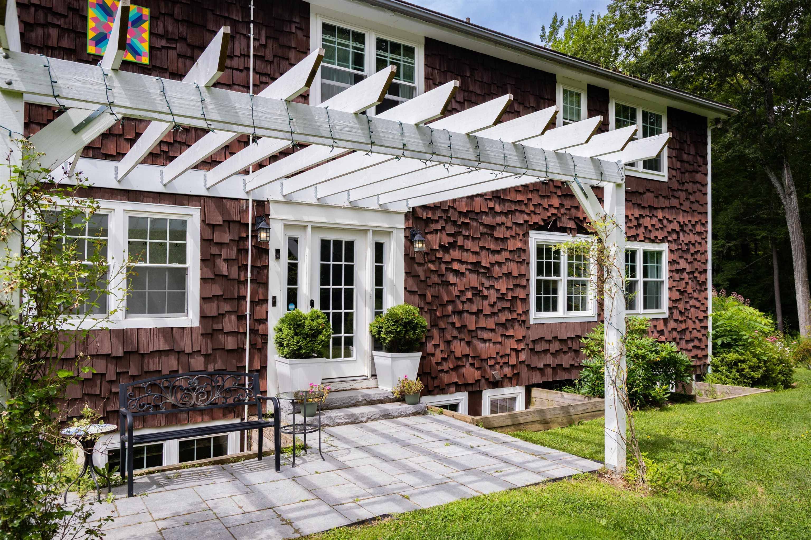 Charlotte, VT 05445,1295 Lime Kiln RD