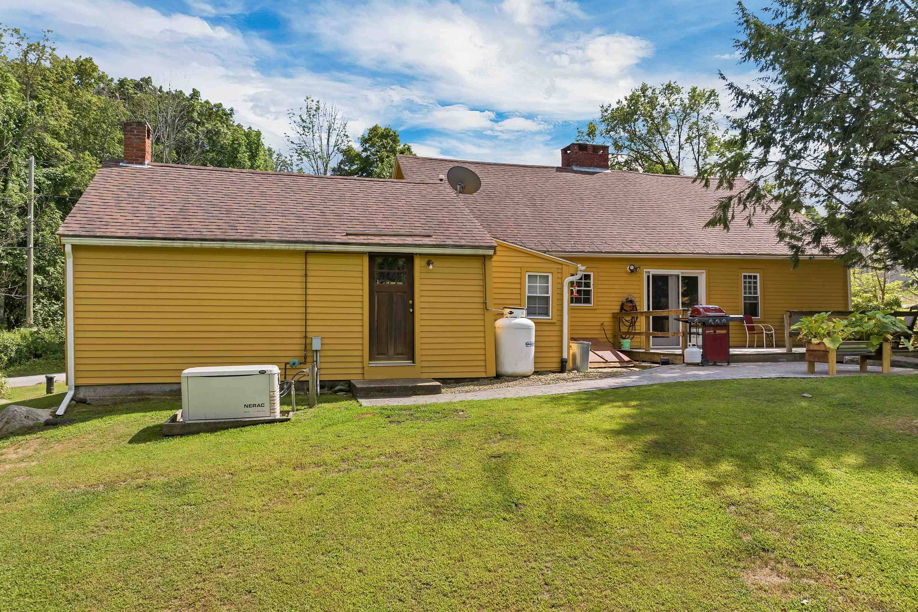 Raymond, NH 03077,88 Harriman Hill RD