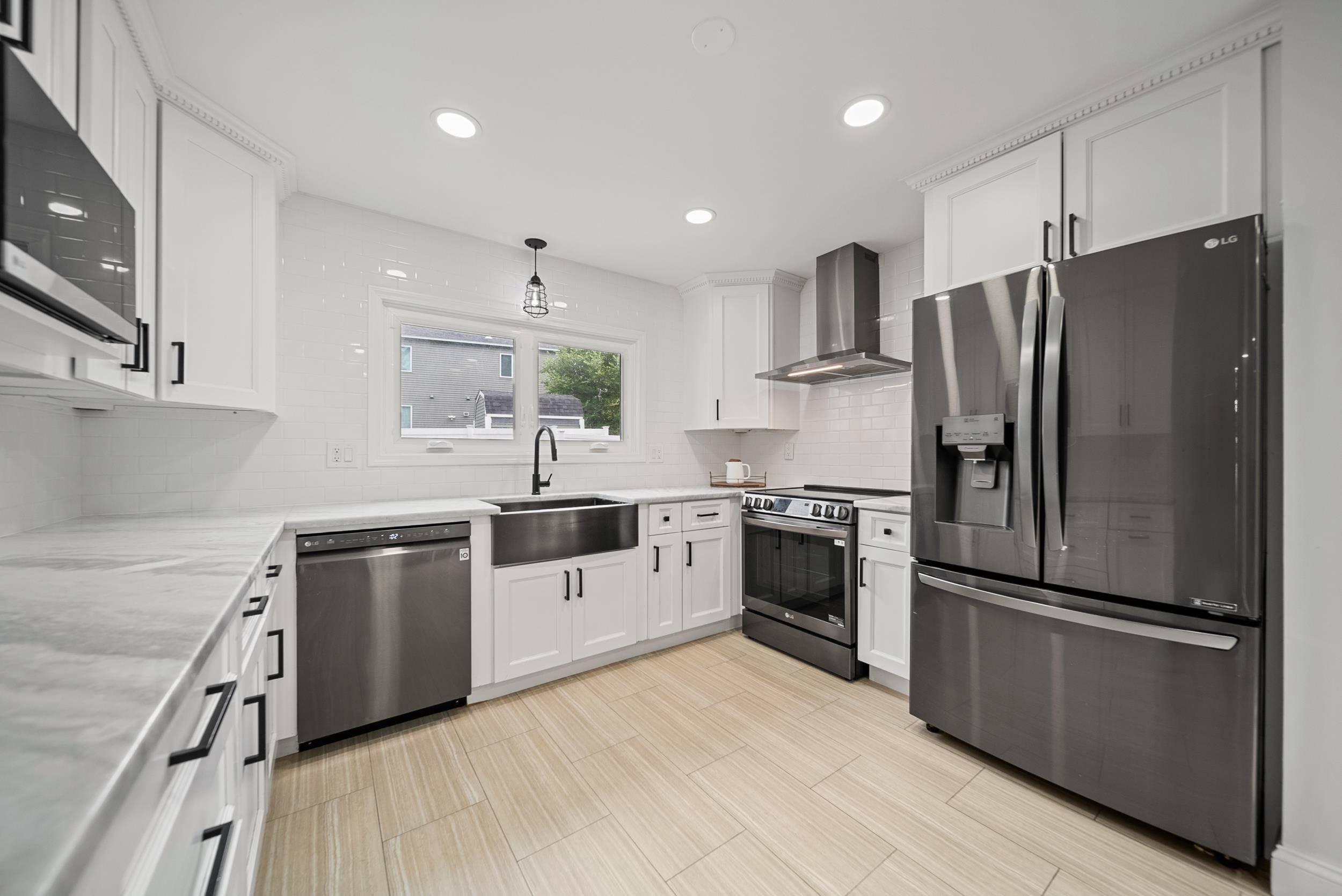 Nashua, NH 03062,28 Ventura CIR
