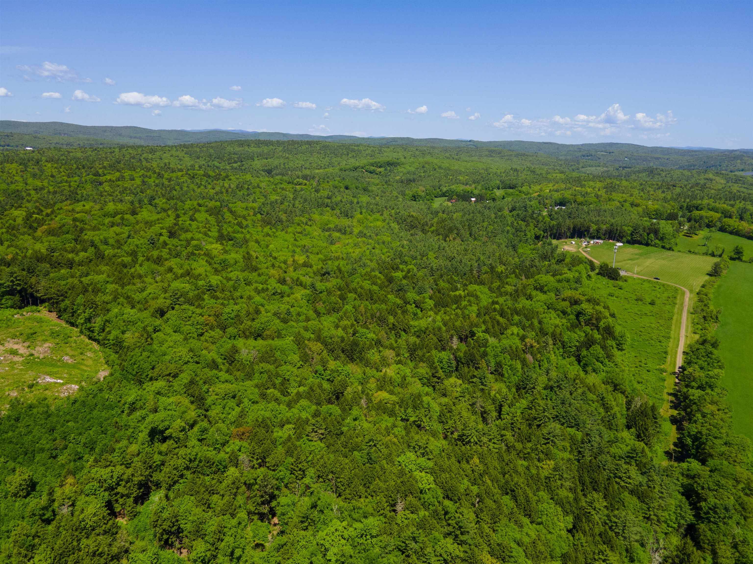 Putney, VT 05346,00 Pine Banks RD
