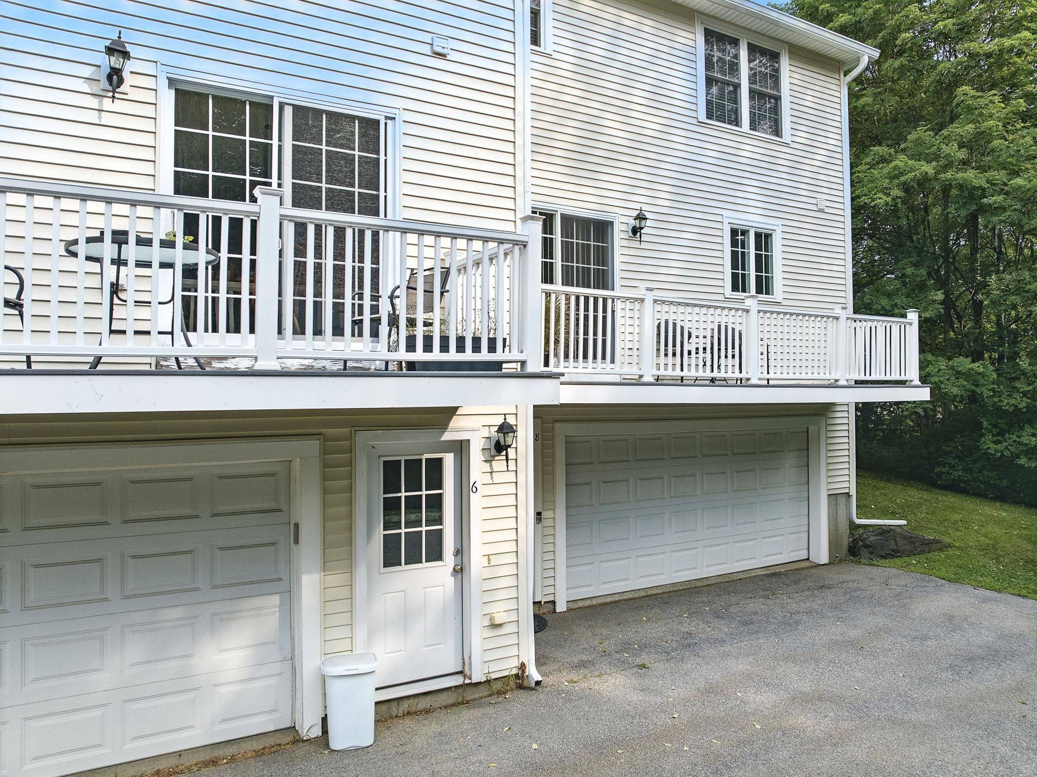 Dover, NH 03820,8 Trestle WAY